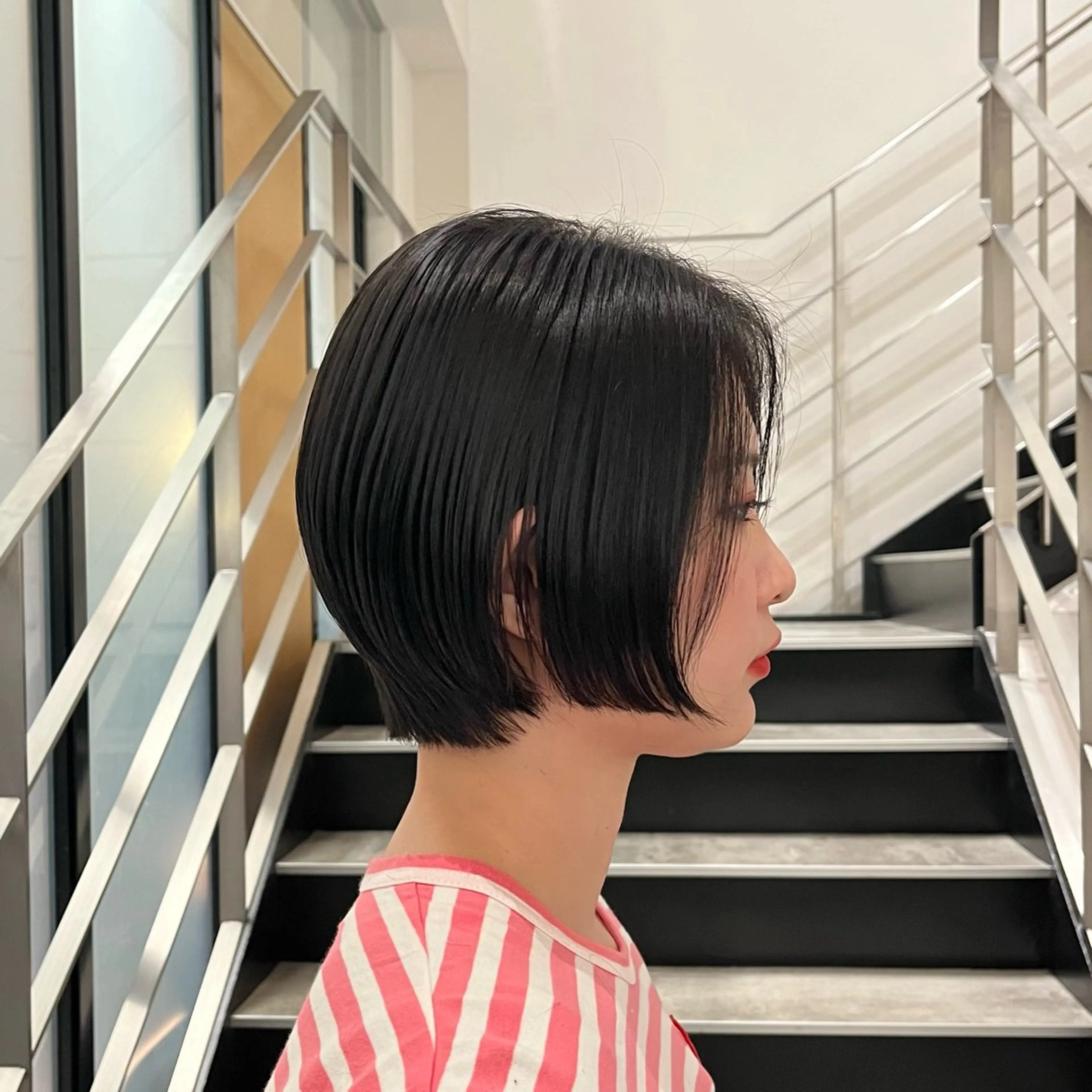 ショート カラー カット ヘアカラー ボブ/レイヤー/ ハッシュカット/河内のヘアスタイル