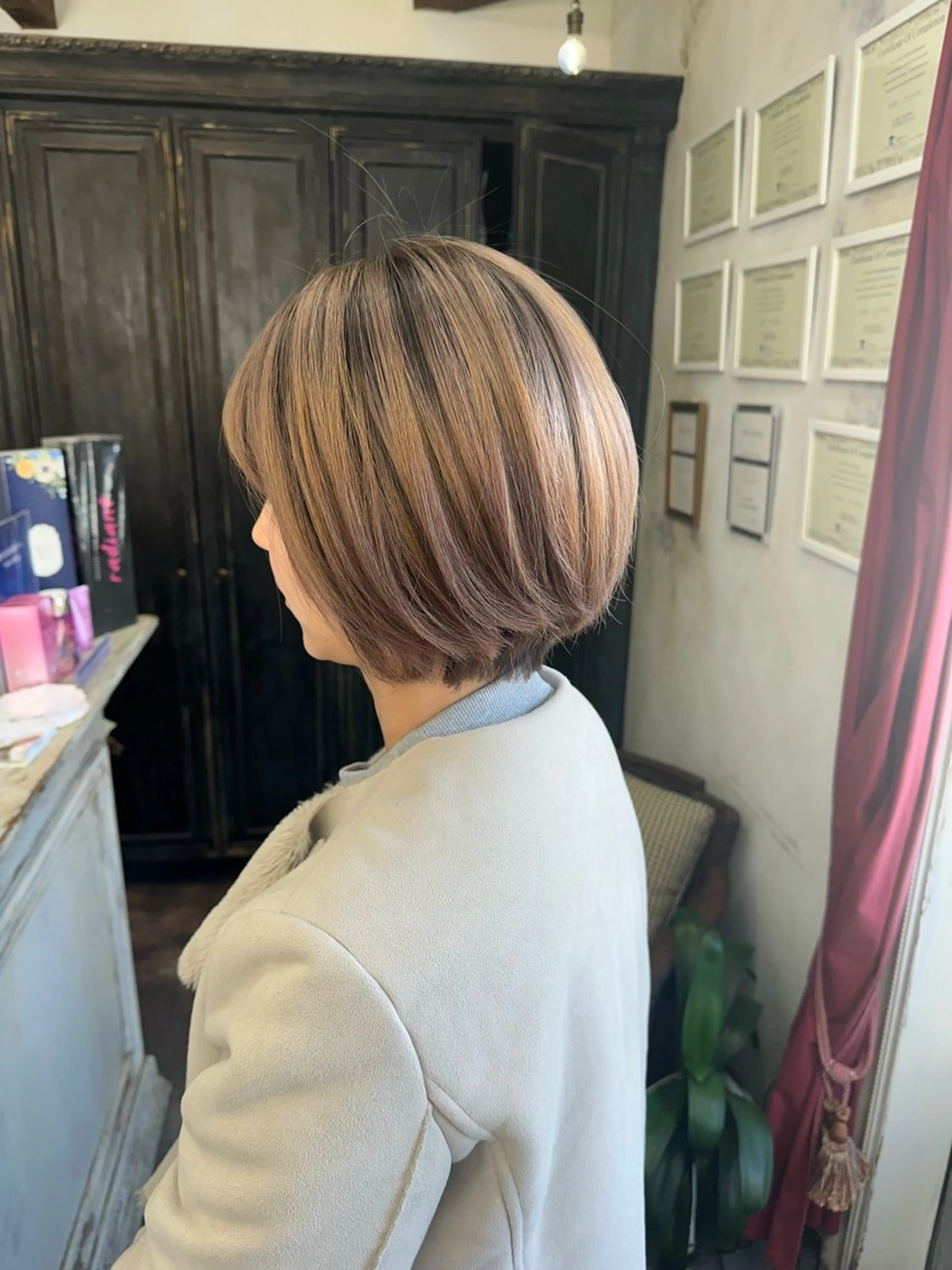 ミディアム カラー バレイヤージュ レイヤーカット ヘアカラー marie-anne 浜松元目店のヘアスタイル