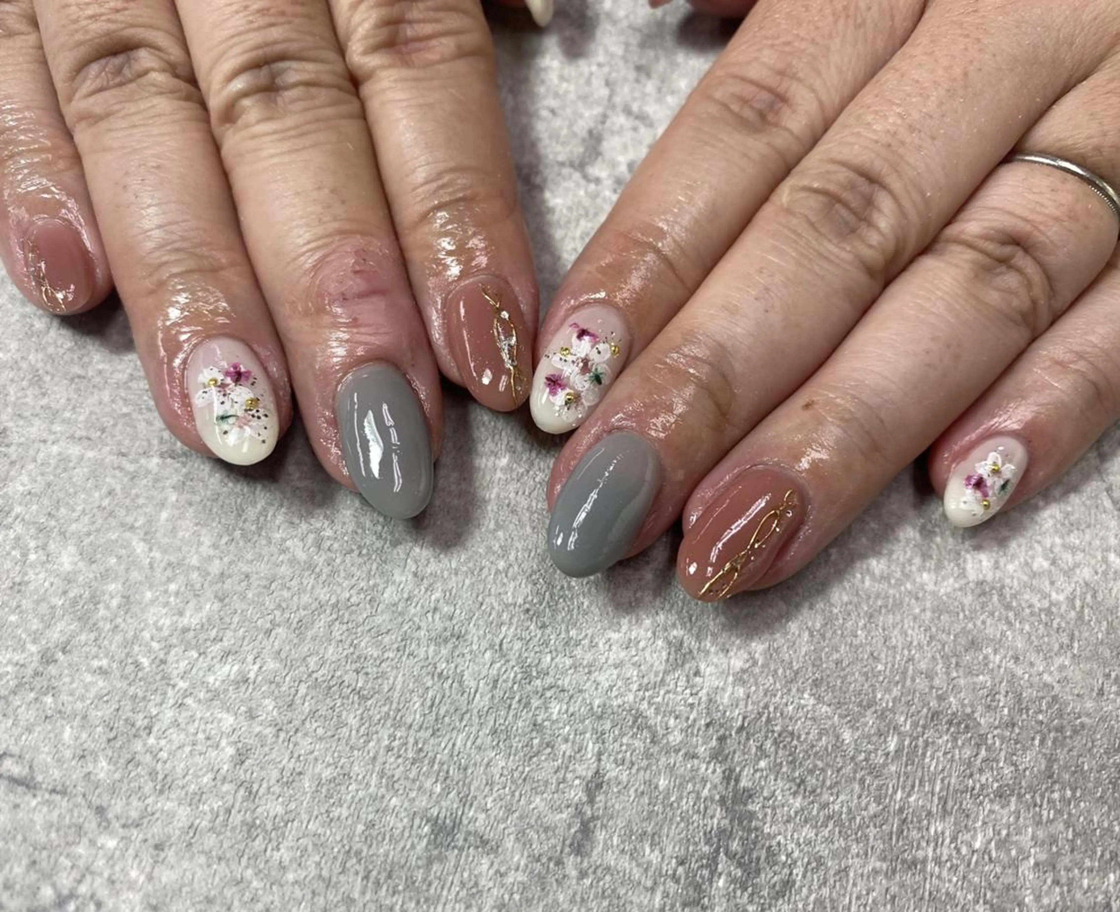 ネイル フットネイル フレンチネイル ジェルネイル ガラスフレンチ グラデーション ハンドネイル ハンドケア FASTNAIL PLUS 新宿店のネイルデザイン