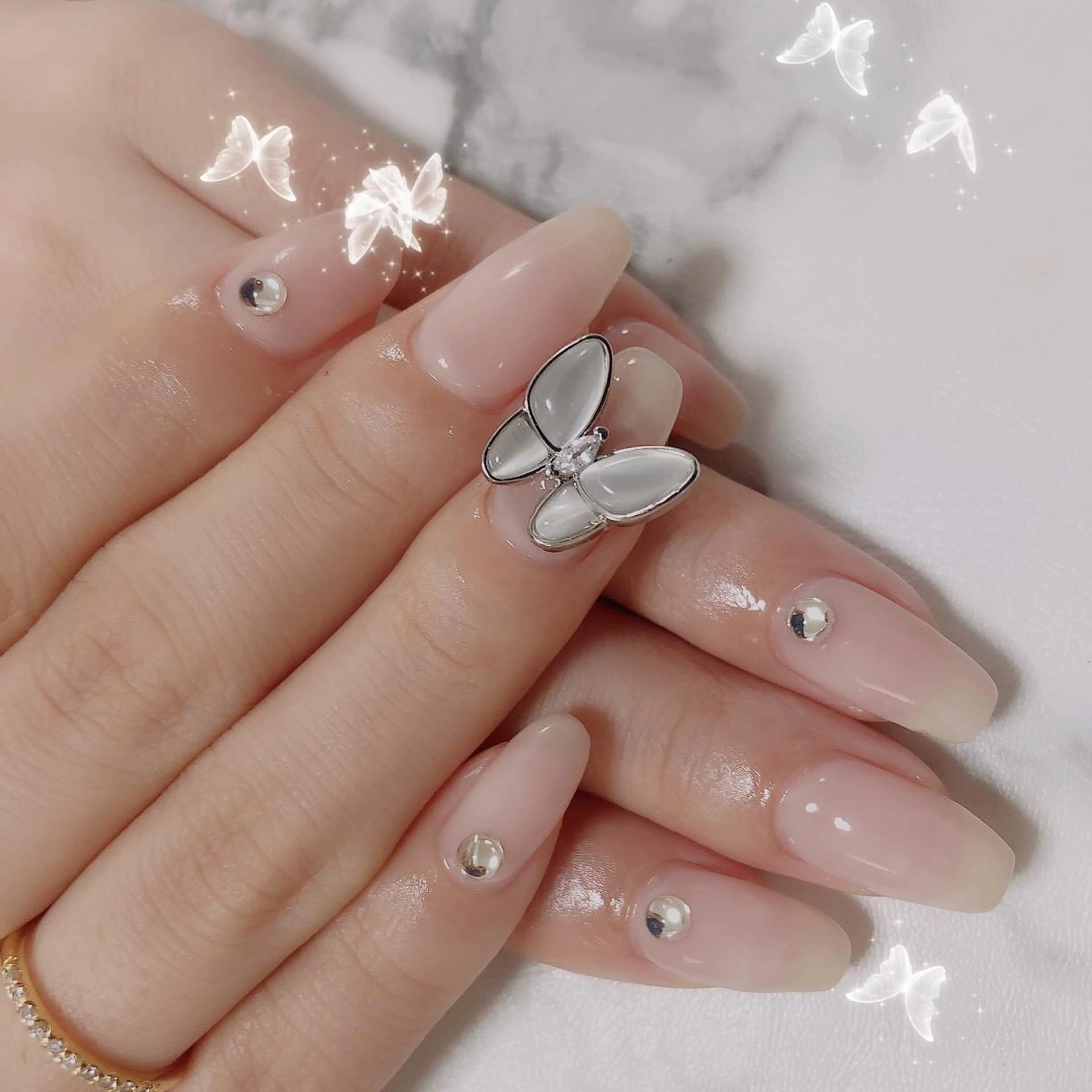 ネイル ネイルサロンエクラ 🫧Shizukaのネイルデザイン