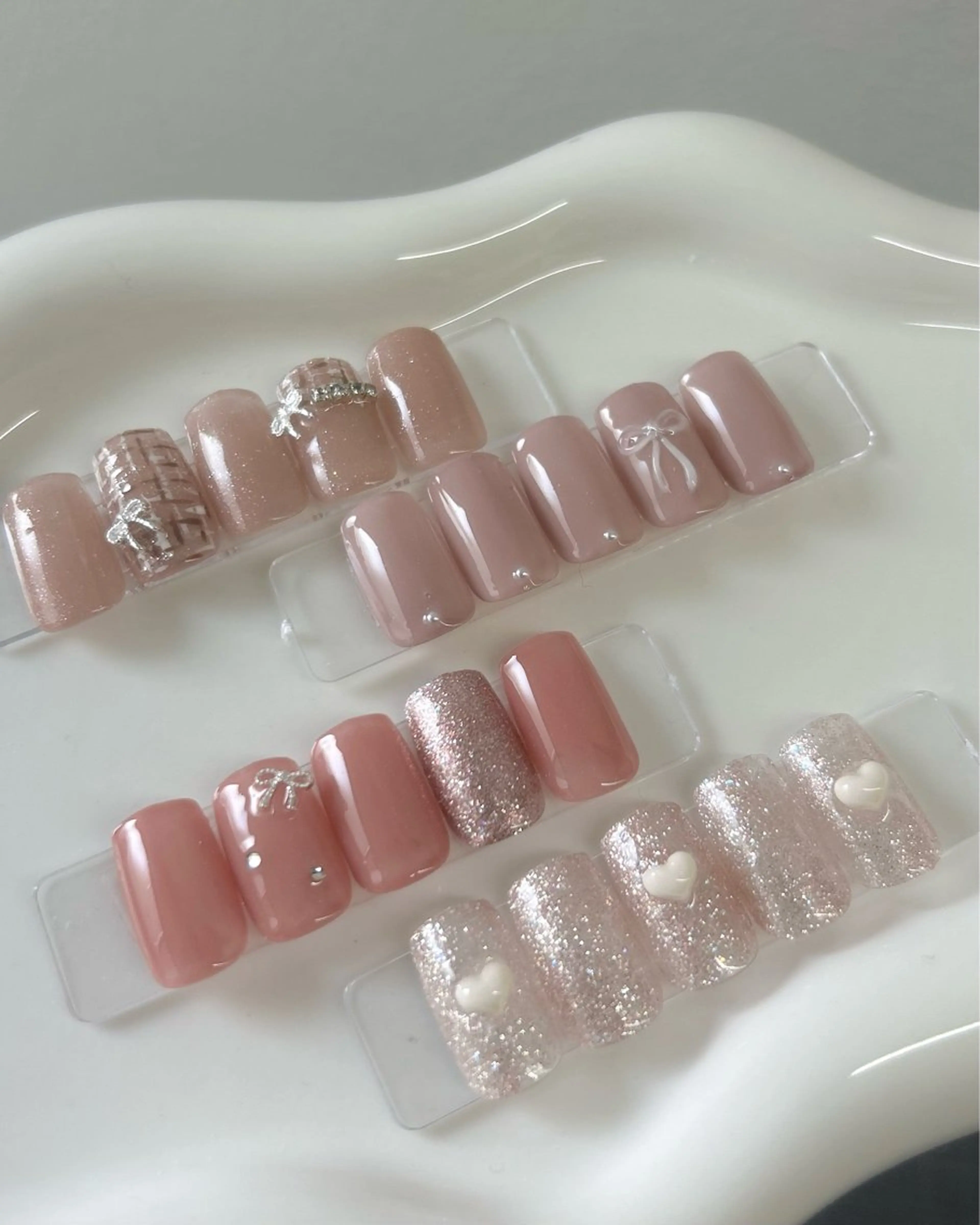 ネイル ハンドネイル EmaNail🎀 Haaruのネイルデザイン