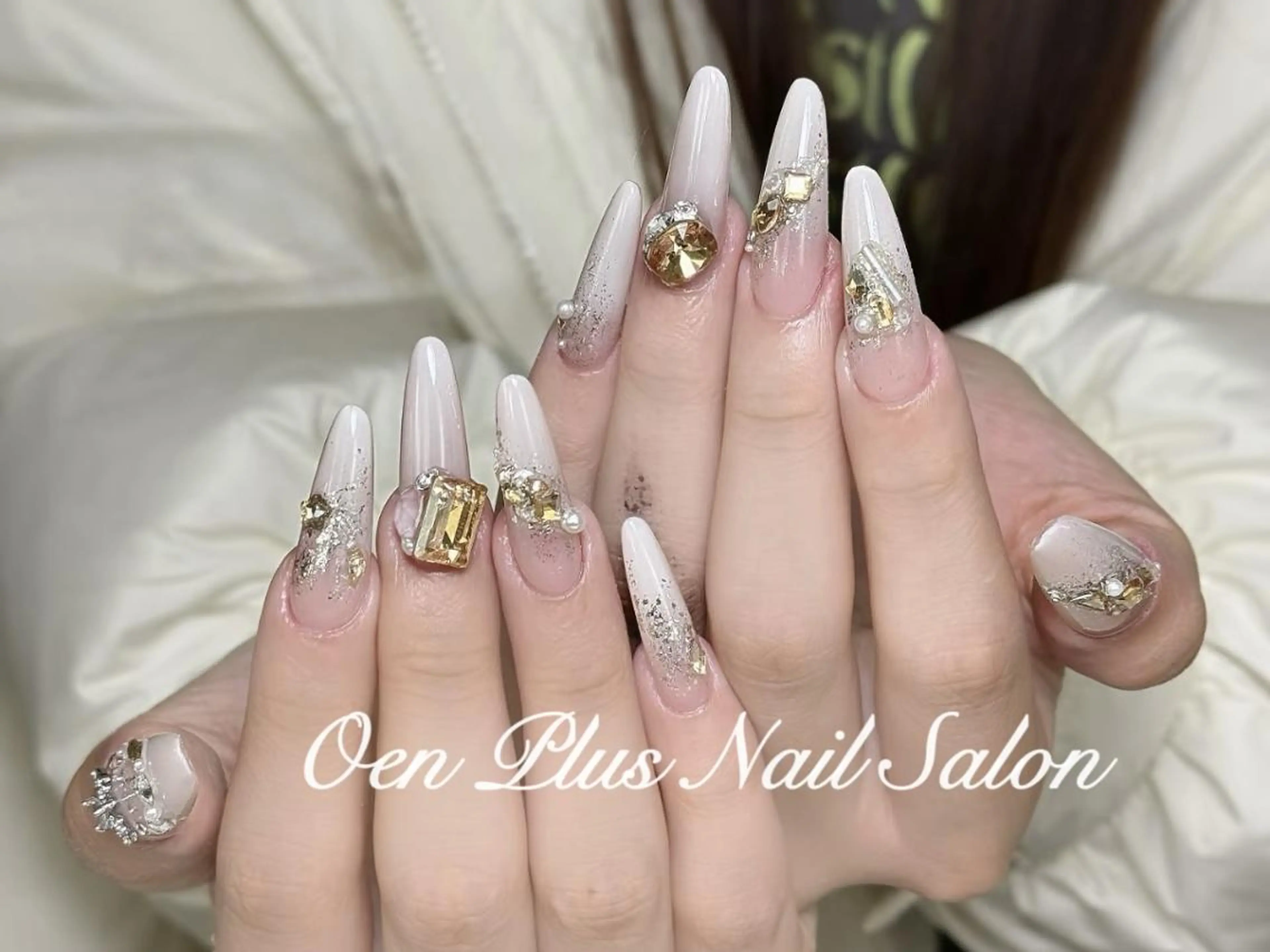 ネイル フレンチネイル ジェルネイル ガラスフレンチ マグネットネイル パラジェル ハンドネイル One plus あやのネイルデザイン