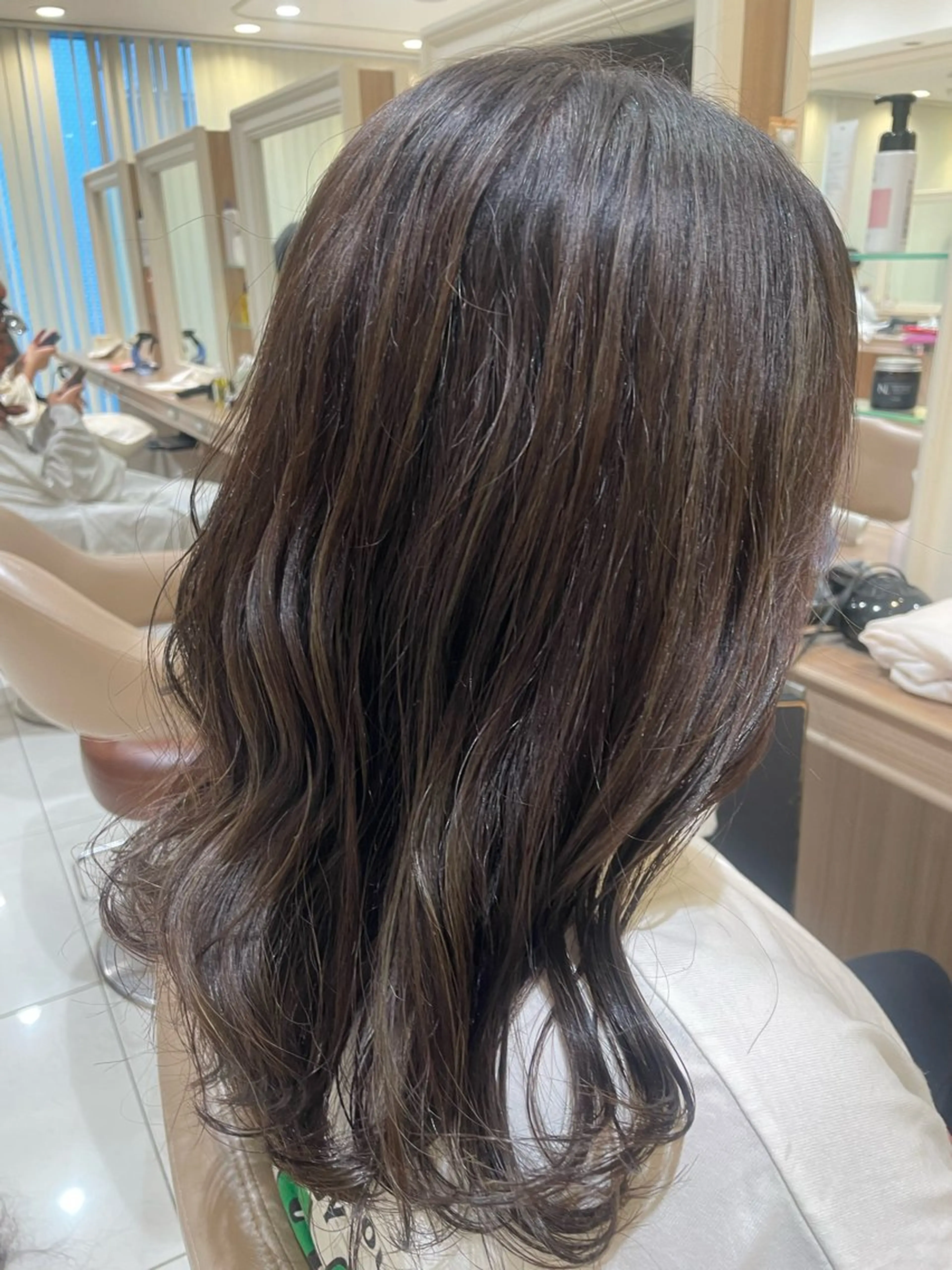 ミディアム カラー ヘアアレンジ カット ヘアカラー トリートメント 韓国ヘアメイク🎀/ 縮毛矯正✨山本媛香のヘアスタイル