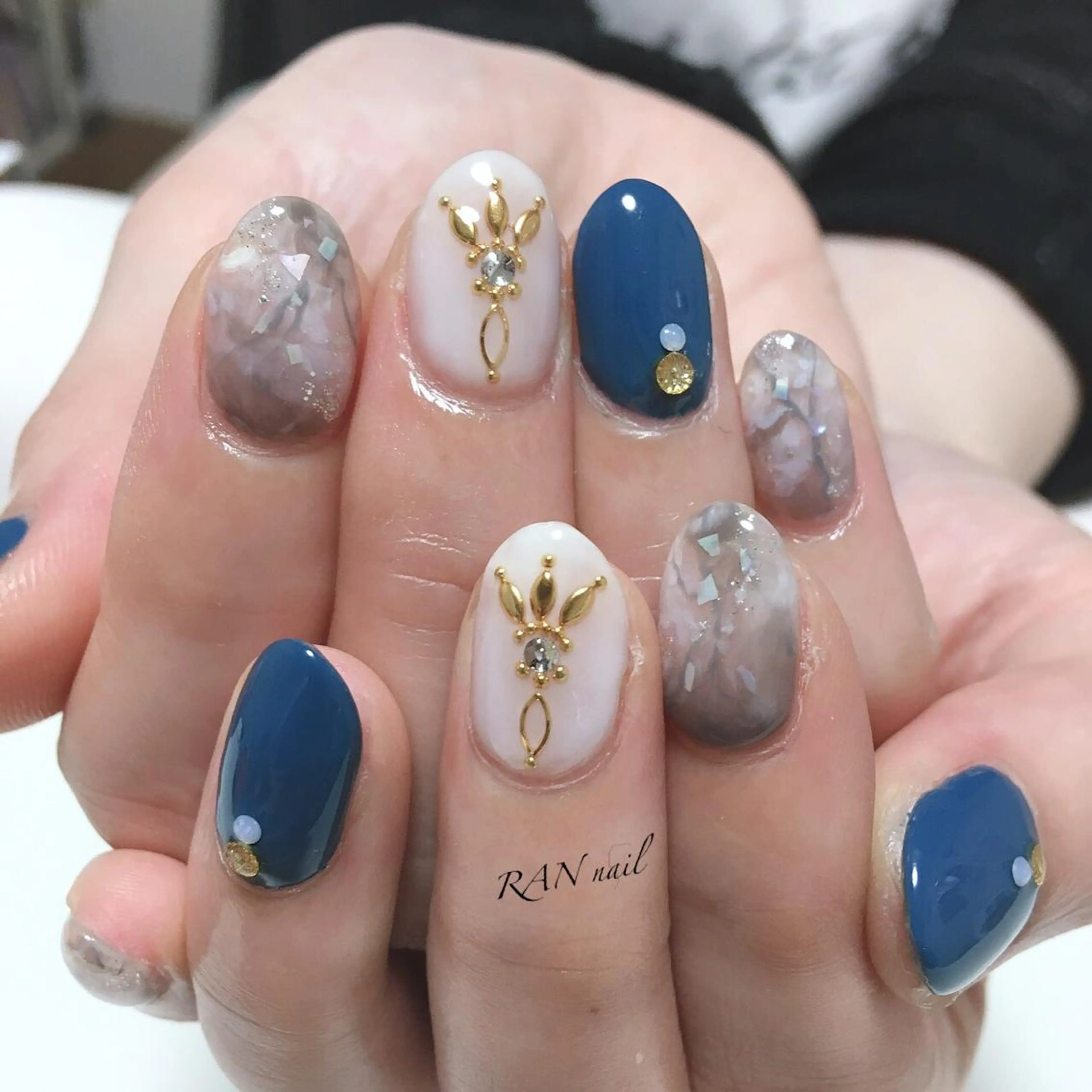 ネイル ブルー フットネイル ハンドネイル フットネイル RAN nail 〜ランネイル〜所属・RAN nailのネイルデザイン