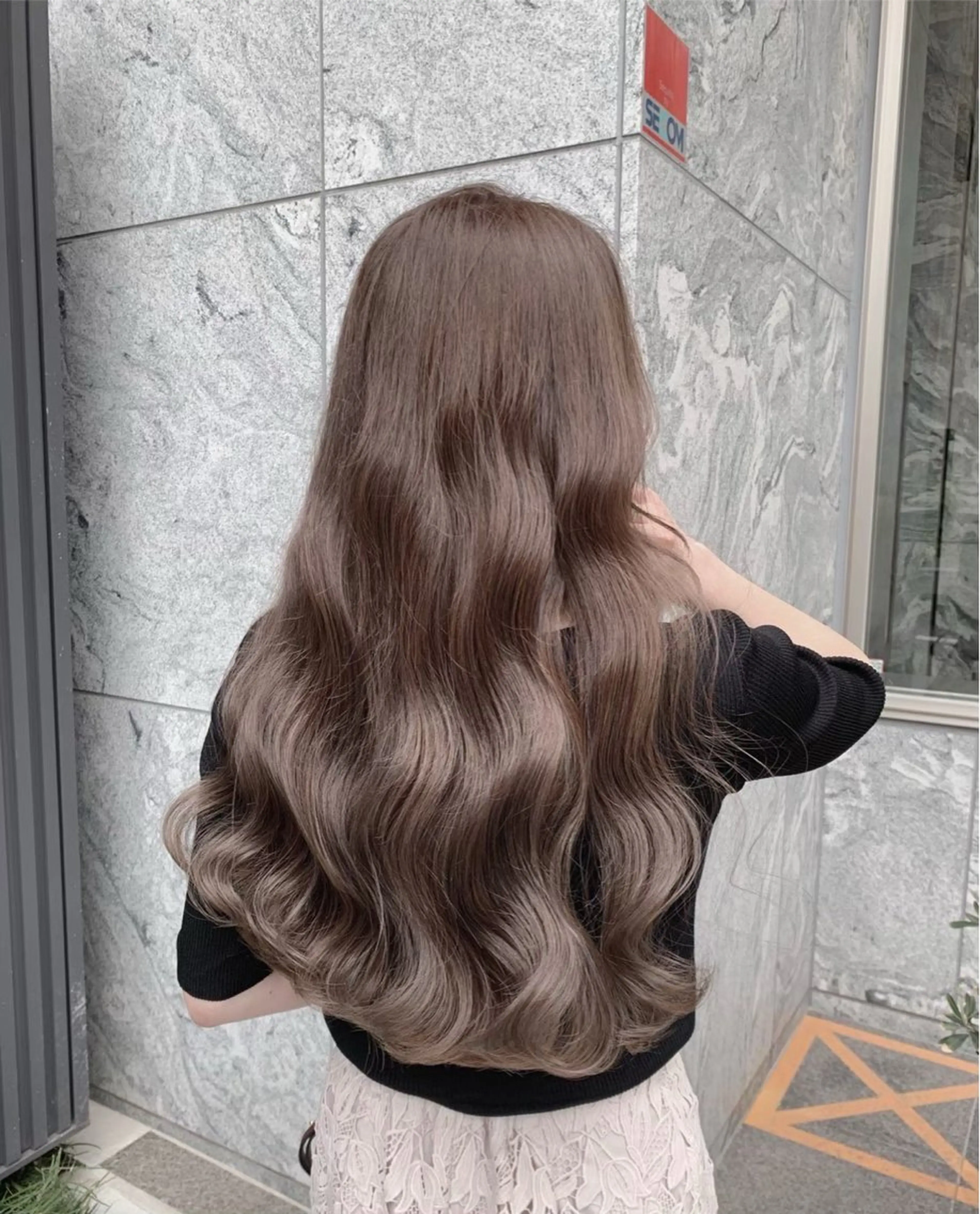 ロング カラー ユナ .難波駅徒歩5分のヘアスタイル