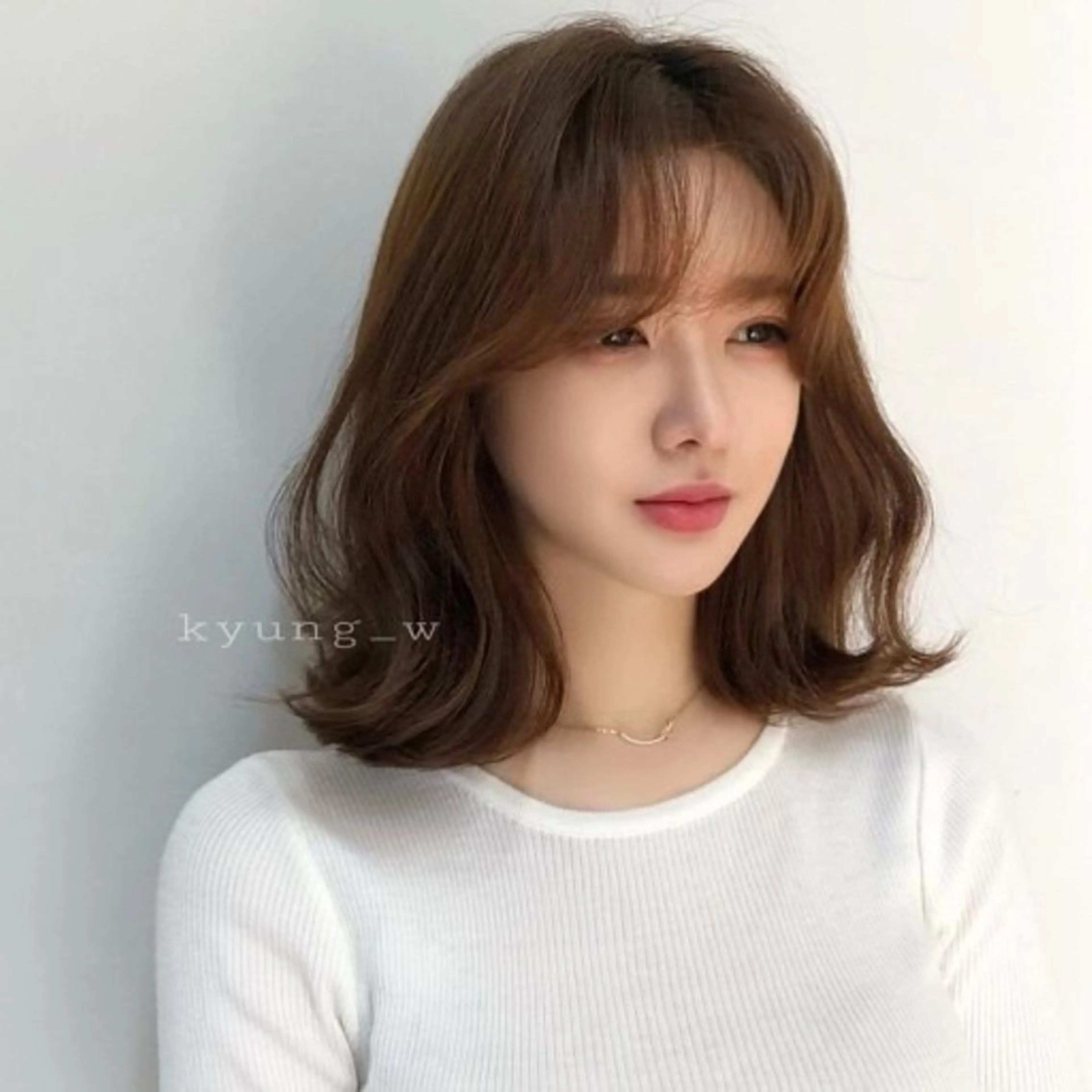 ミディアム 髪質改善 韓国風ヘア レイヤーカット 小顔カット 縮毛矯正 韓国風✨髪質改善✨ 縮毛矯正✨松浦知奈美のヘアスタイル