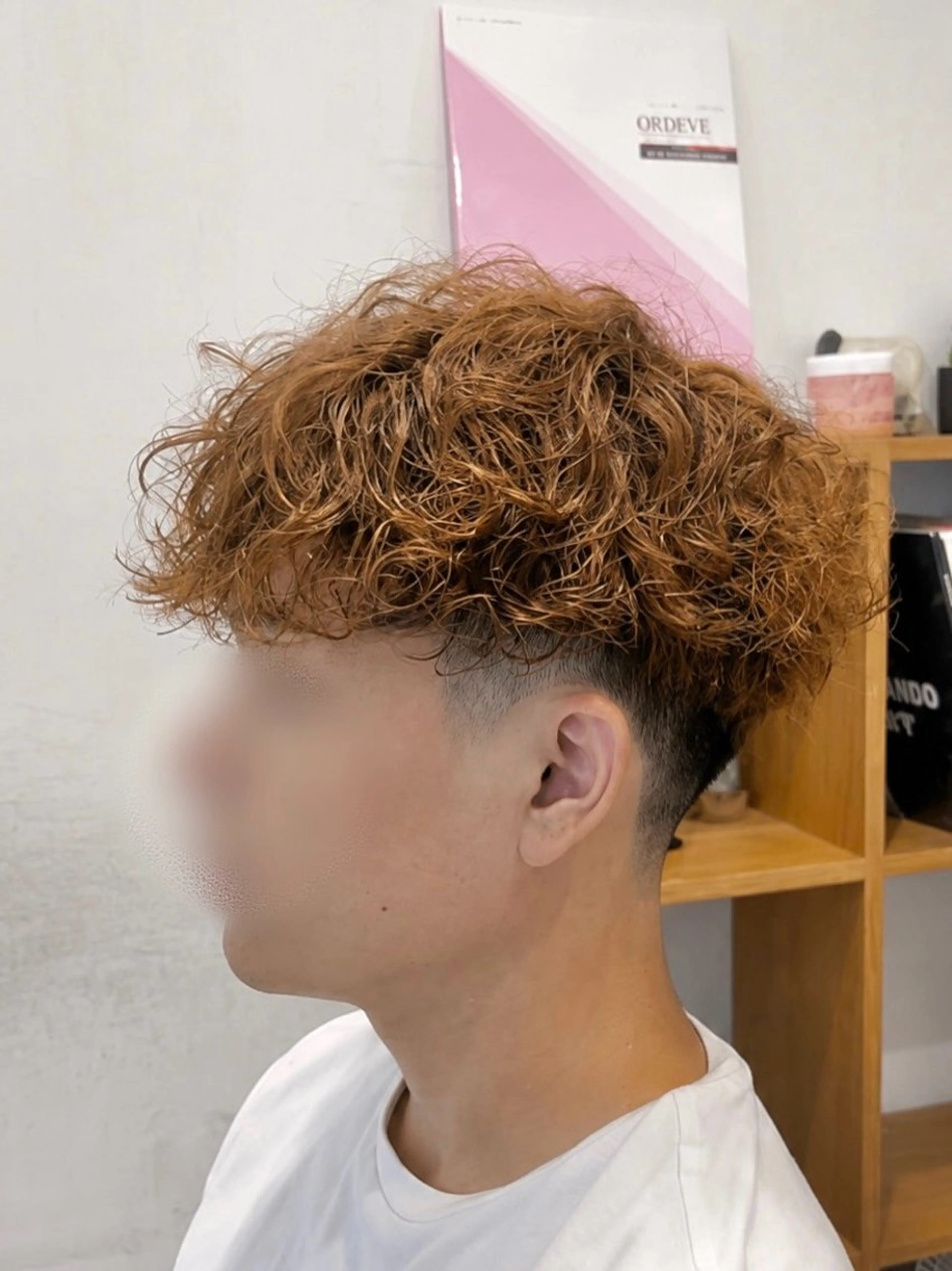 ミディアム パーマ メンズ ミディアムパーマ メンズハイトーン メンズパーマ カット パーマ Koki/ メンズヘア特化のヘアスタイル