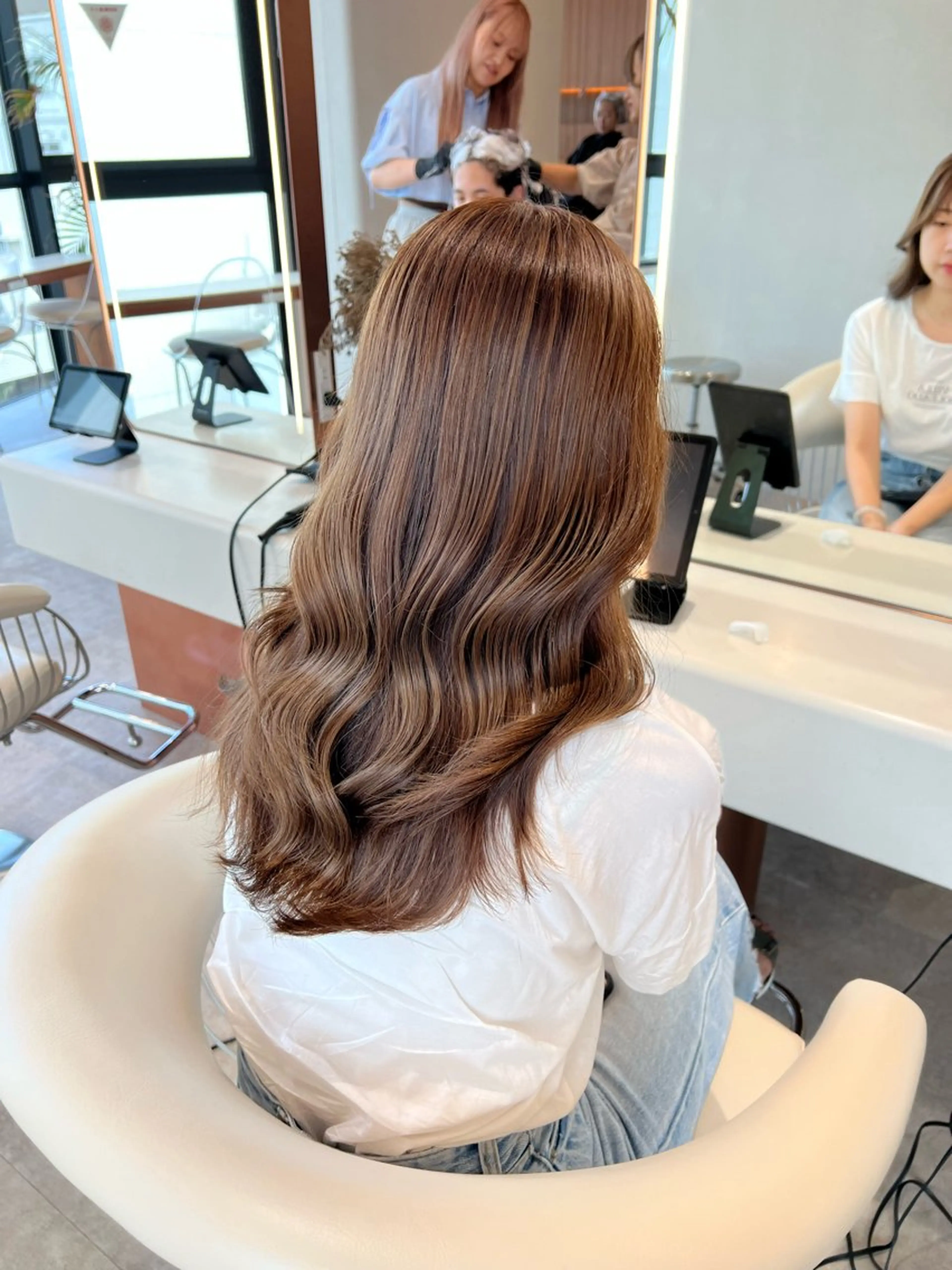 セミロング カラー ベージュカラー ミルクティーベージュ 韓国風ヘア レイヤーカット 韓国レイヤー🇰🇷 韓国研修◎渋谷カイトのヘアスタイル