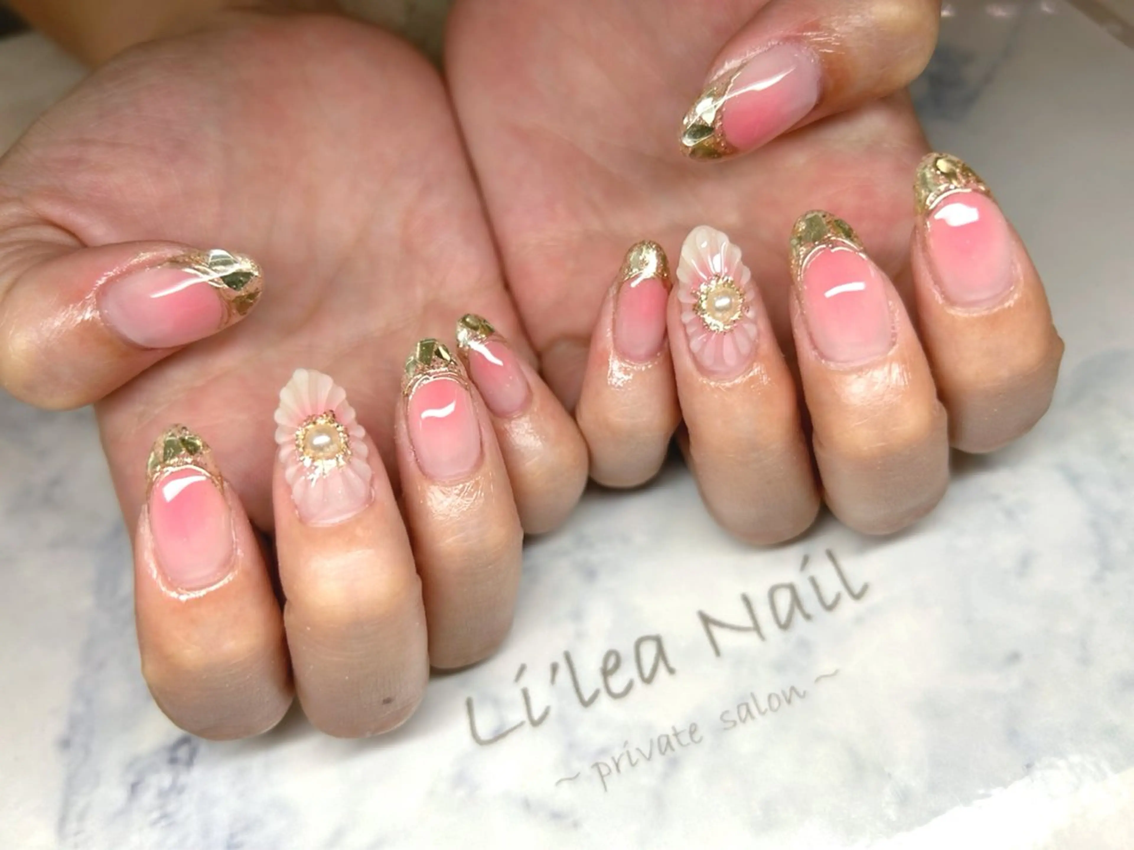 ネイル Li'leaNail AINAのネイルデザイン