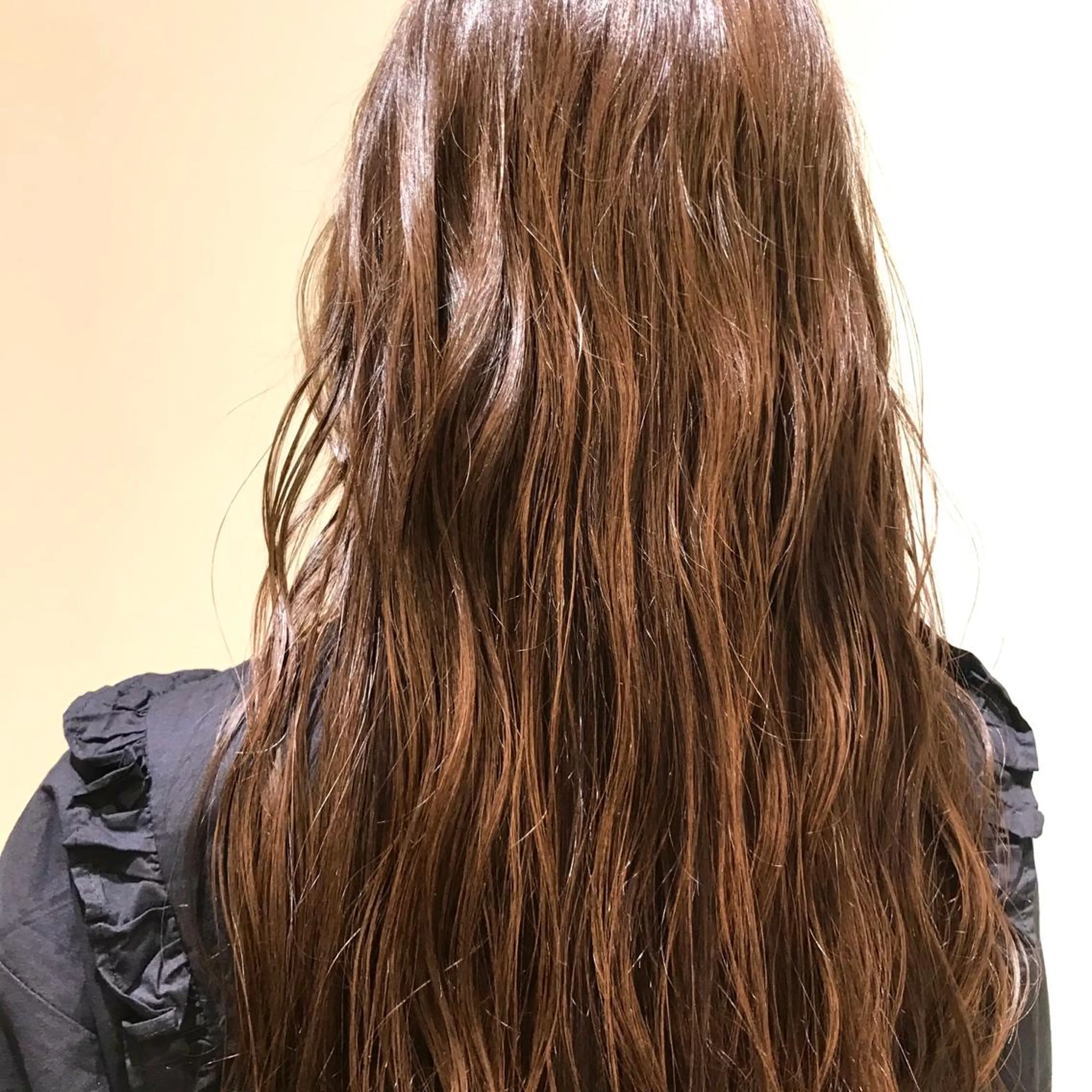 ロング スナコザワ レナのヘアスタイル