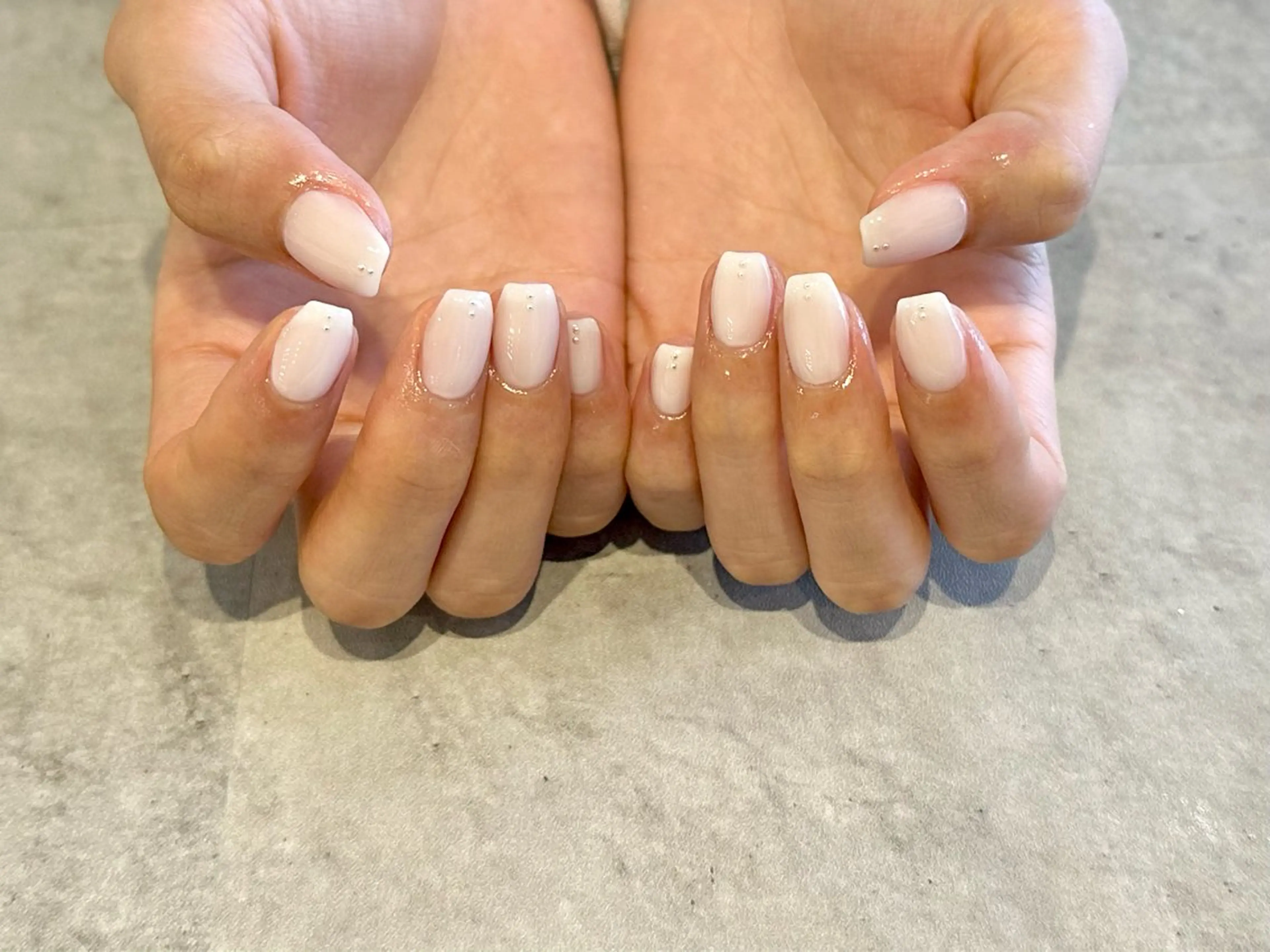 ネイル ストーンネイル ハンドネイル ikoi🫧 Kotomiのネイルデザイン