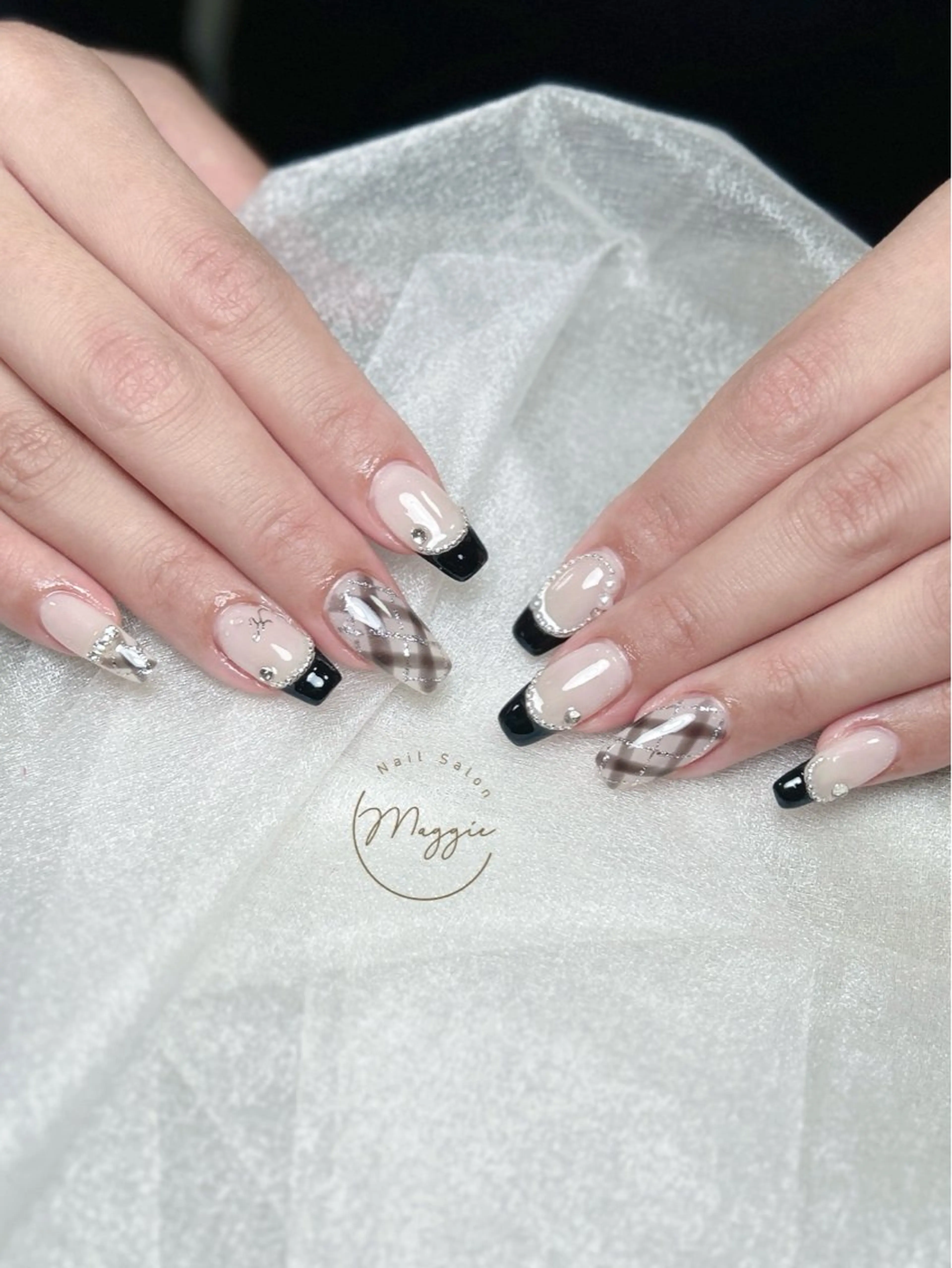 ネイル Maggie Nail🦩のネイルデザイン
