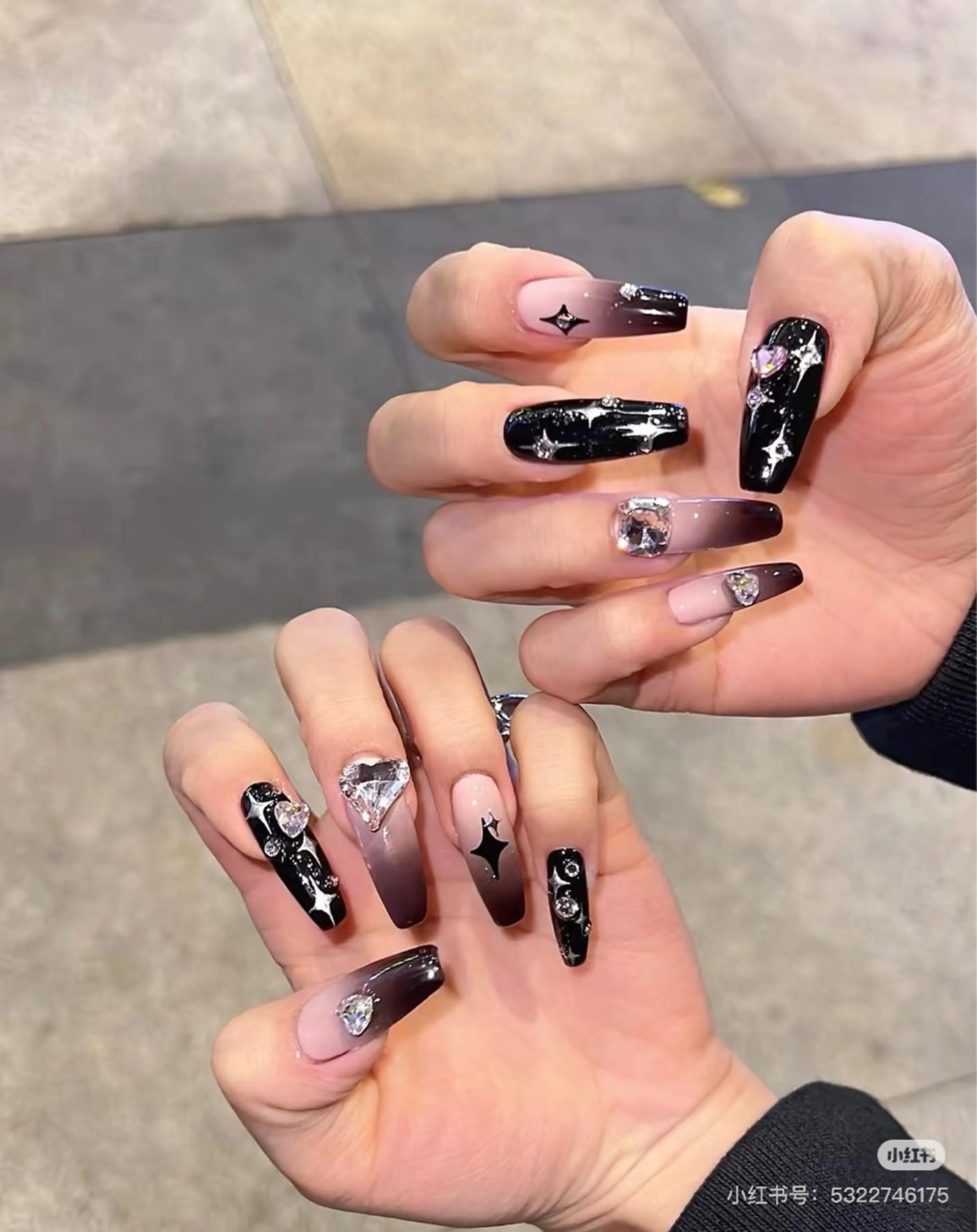 ネイル 成人式 ジェルネイル ロングネイル マグネットネイル 大理石ネイル(マーブル) ハンドネイル MoMoA Nail ネイル長さ出し専門店のネイルデザイン