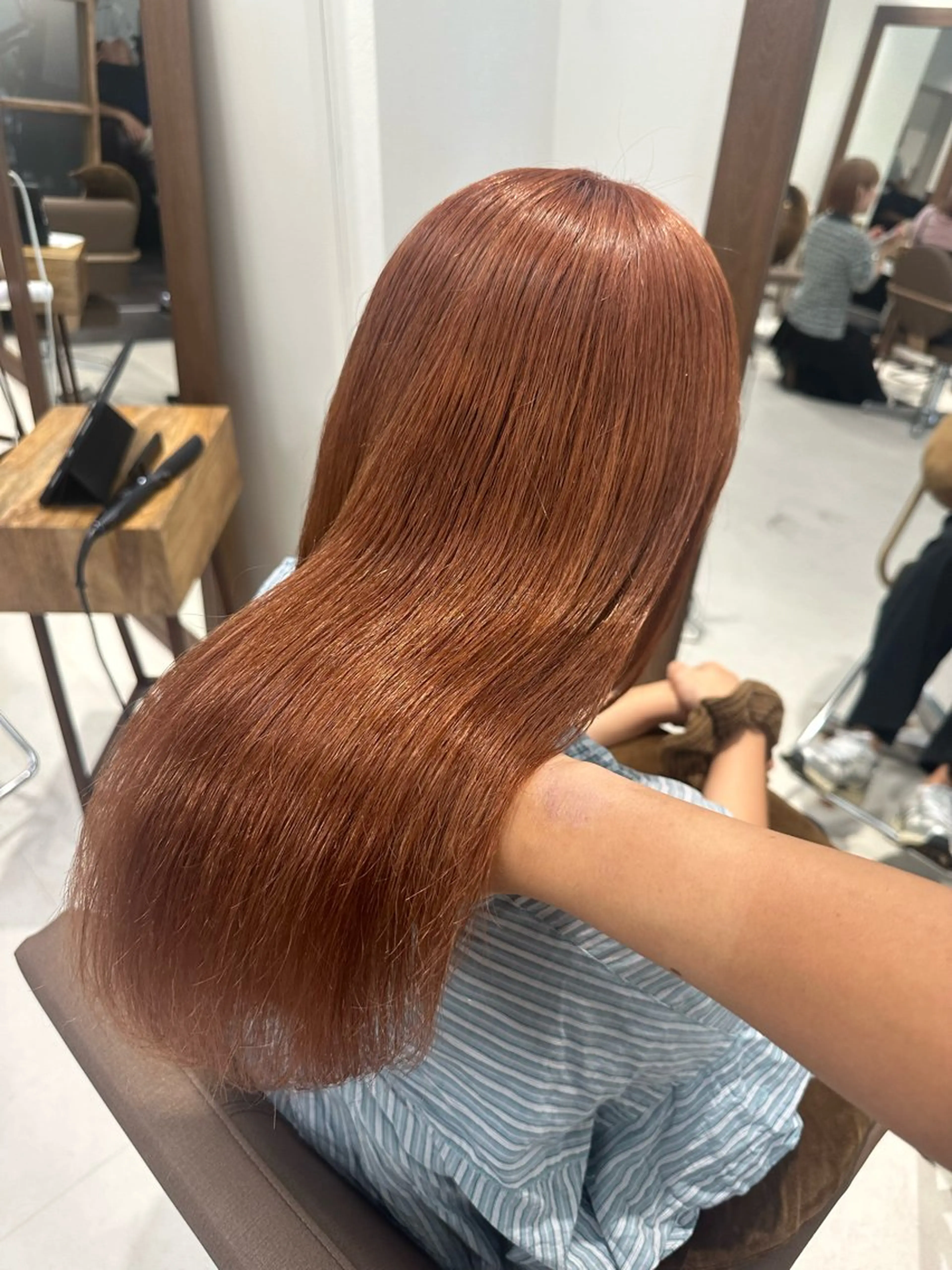 ロング カラー オレンジ ピンクカラー カット ヘアカラー トリートメント Liru:smart salon/茅ヶ崎のヘアスタイル