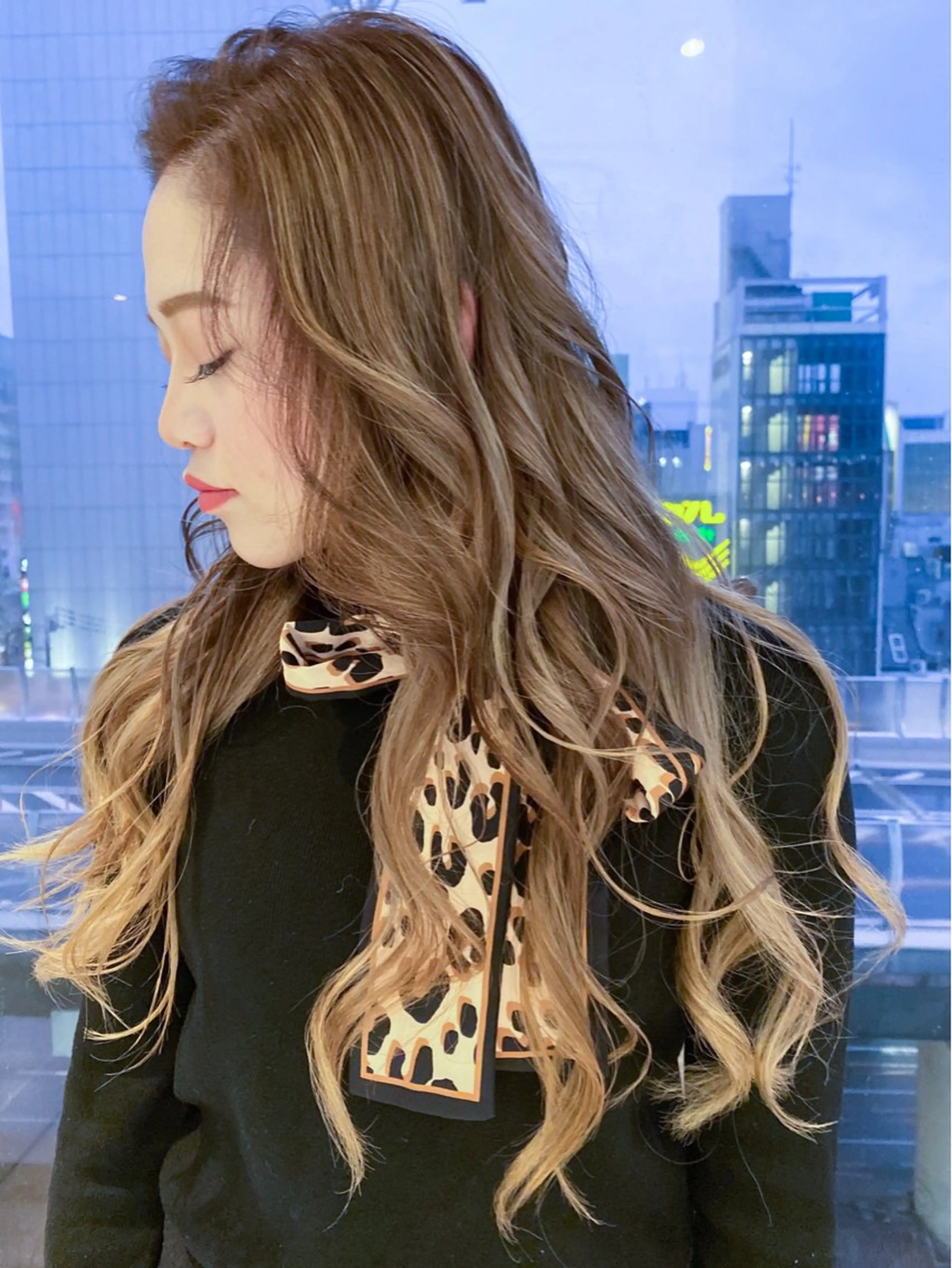 ロング カラー バレイヤージュ レイヤーカット ヘアカラー トリートメント welring hair salonのヘアスタイル