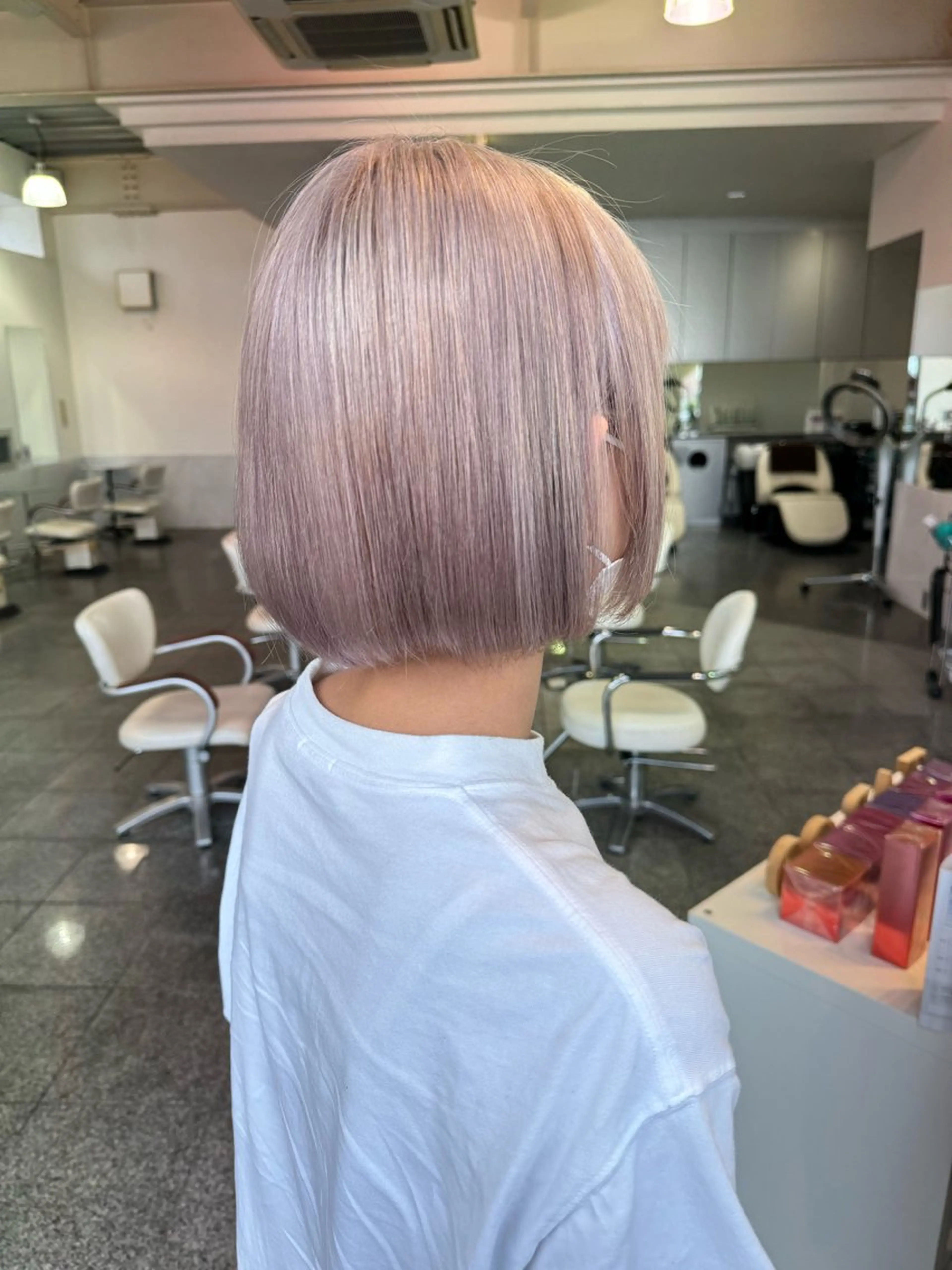 ショート カラー ブリーチ 🫧ヒシダアキ taboo.i🫧のヘアスタイル