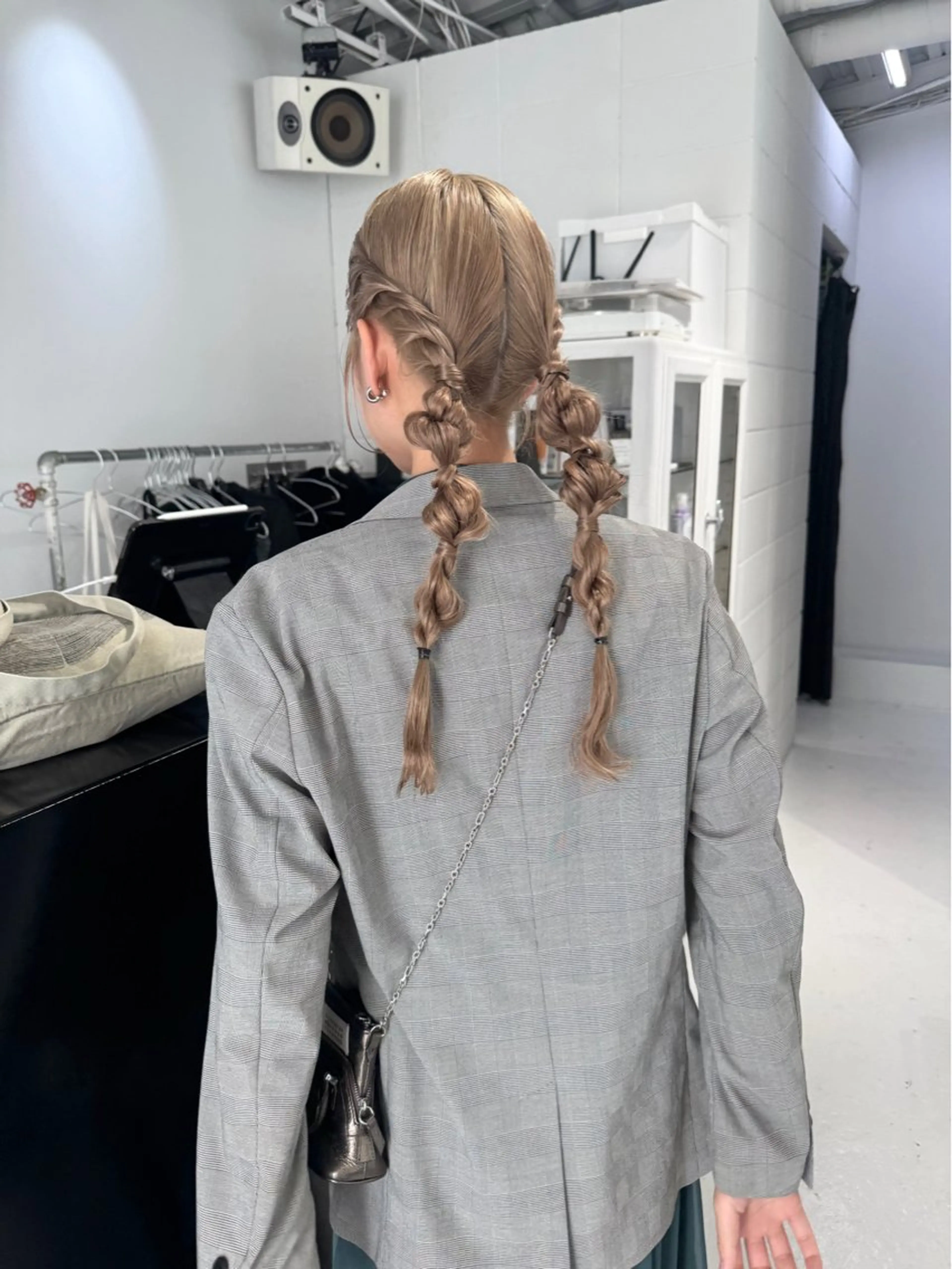 ロング カラー ヘアアレンジ 結婚式・ブライダル ロング ヘアセット 艶ハイトーン/ヘア アレンジAYAKAのヘアスタイル