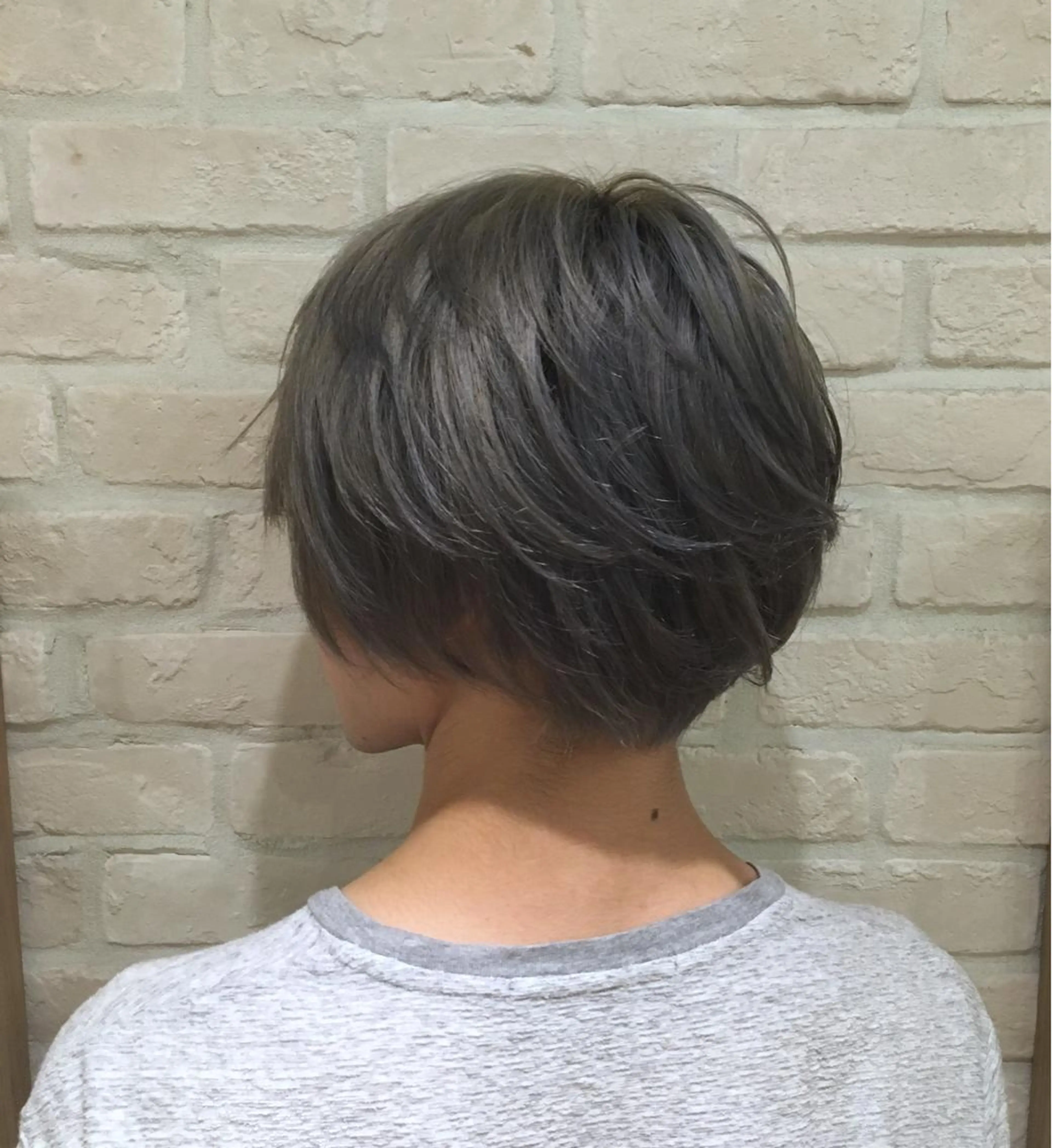 ショート カラー メンズ グレージュ 境 健助のヘアスタイル