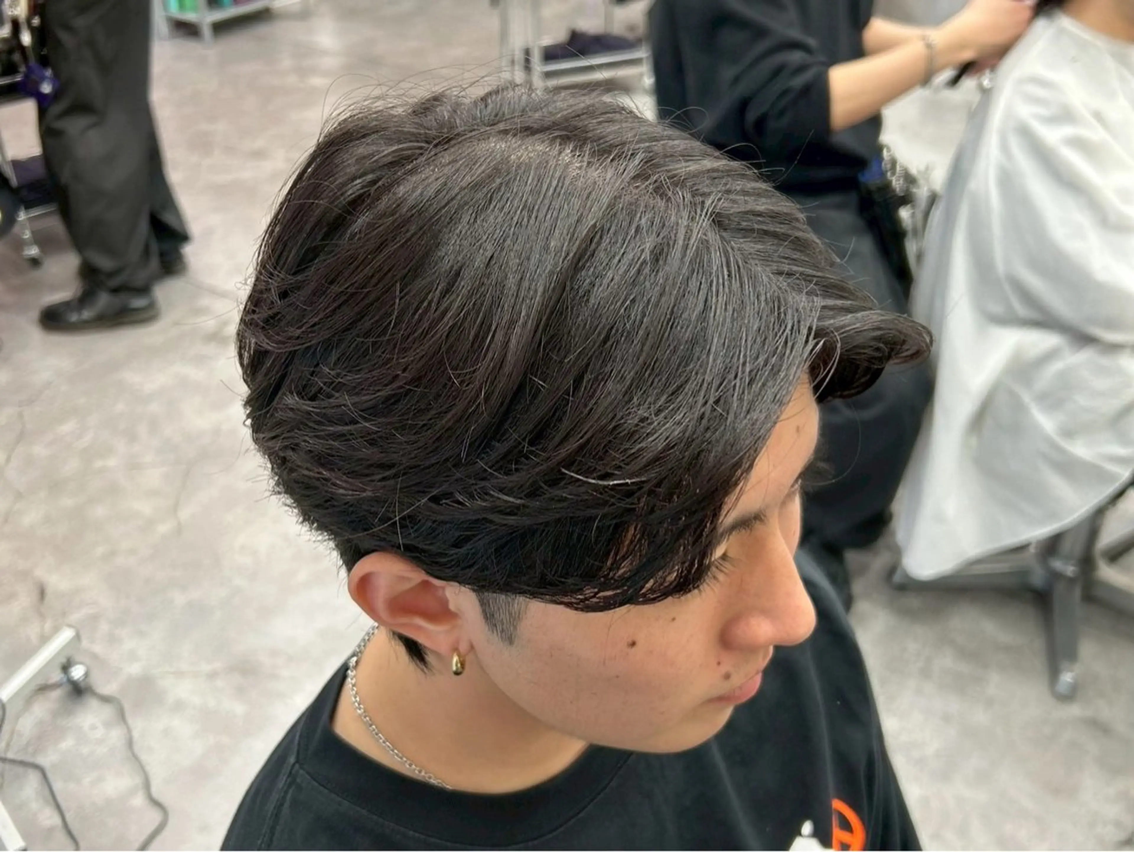 メンズ メンズ毛流れパーマ ブリーチSHIONのヘアスタイル