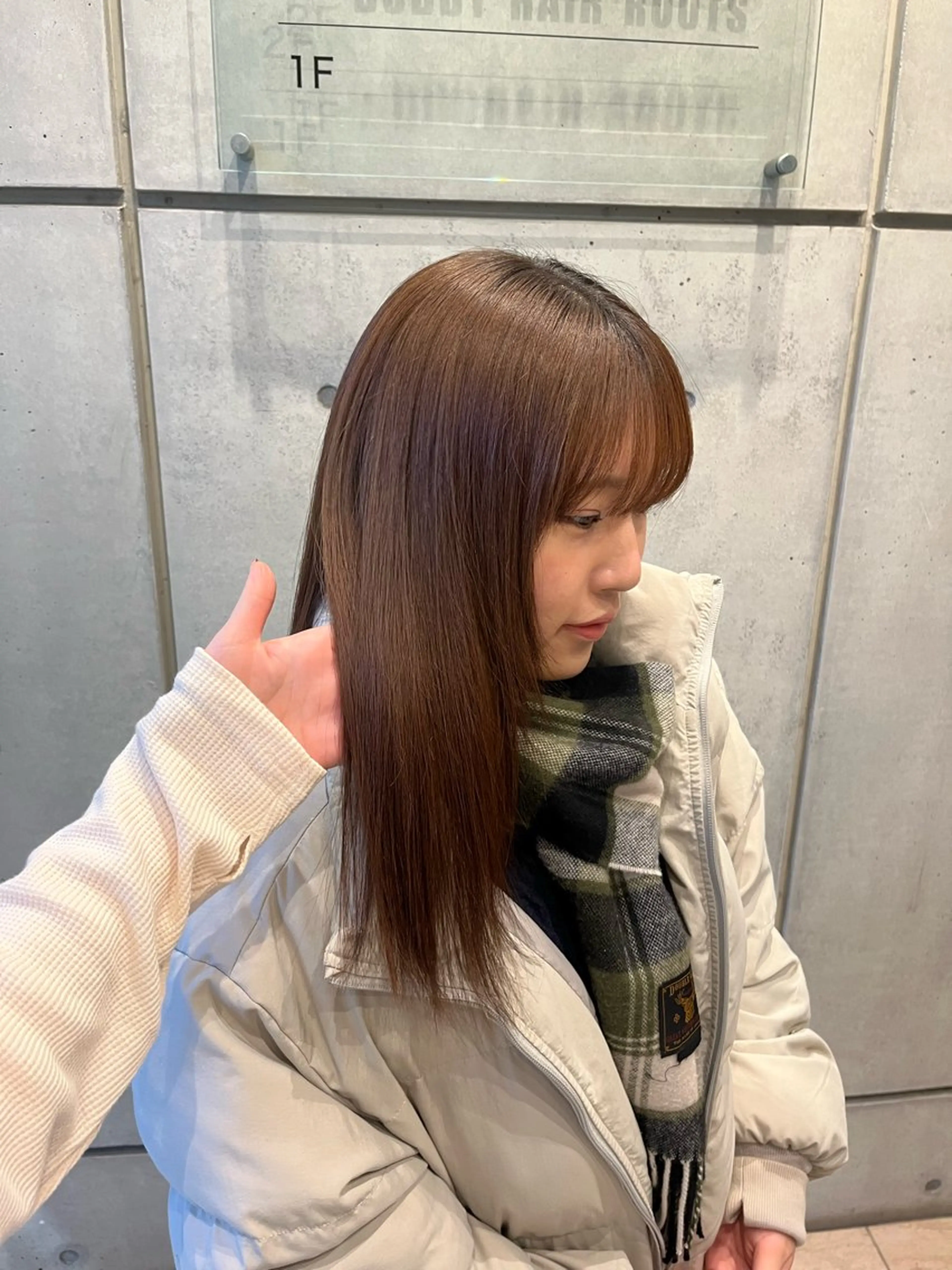 ロング パーマ 酸性ストレート ストレートパーマ 透明感カラー人気 ナンバーワンMIYUのヘアスタイル