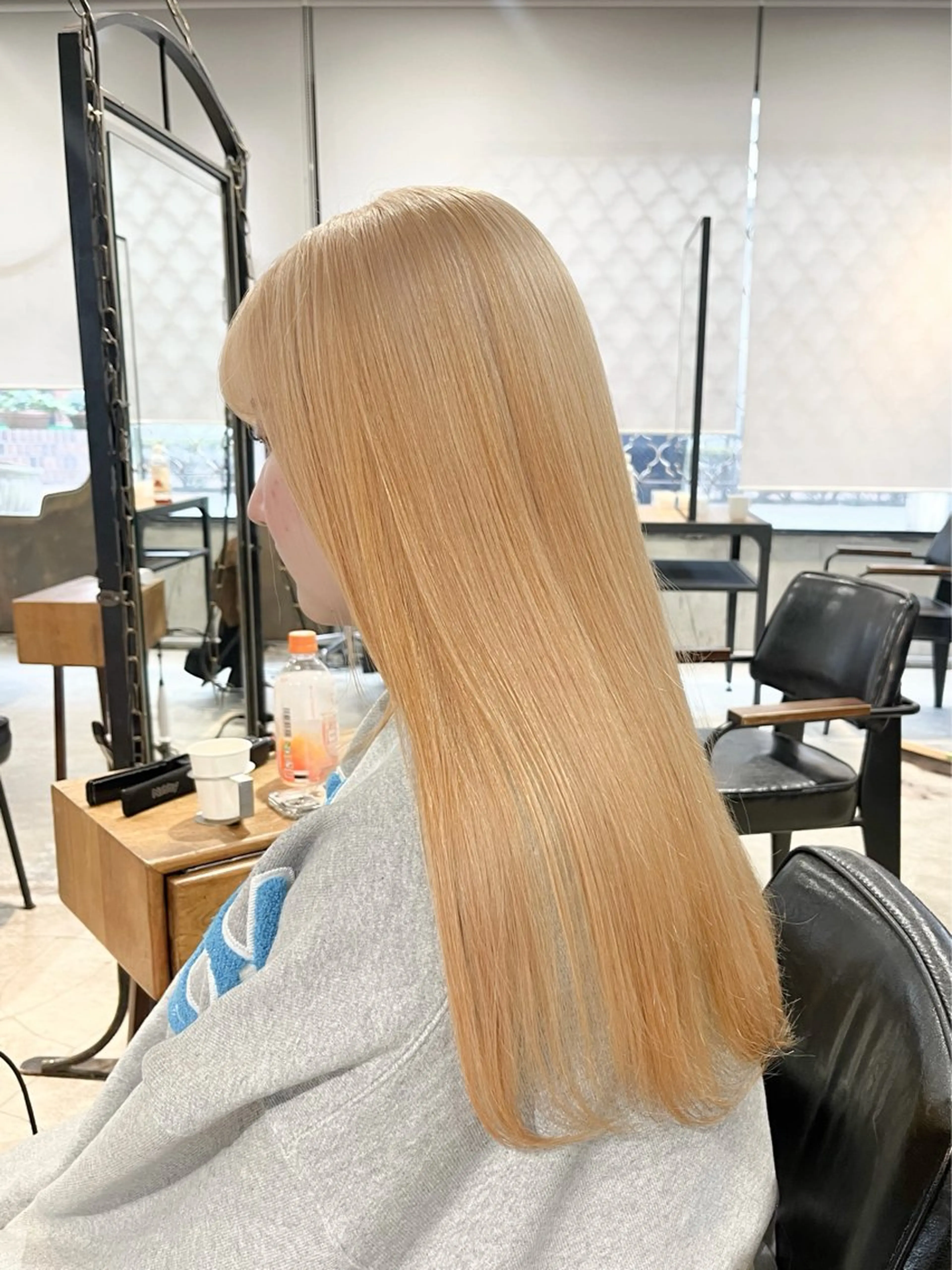 ロング カラー ベージュカラー ブロンド ハイトーンカラー ハイトーンベージュ ミルクティーベージュ ヘアカラー トリートメント ヘアセット 似合わせベージュ 🍯ayumi🍯のヘアスタイル