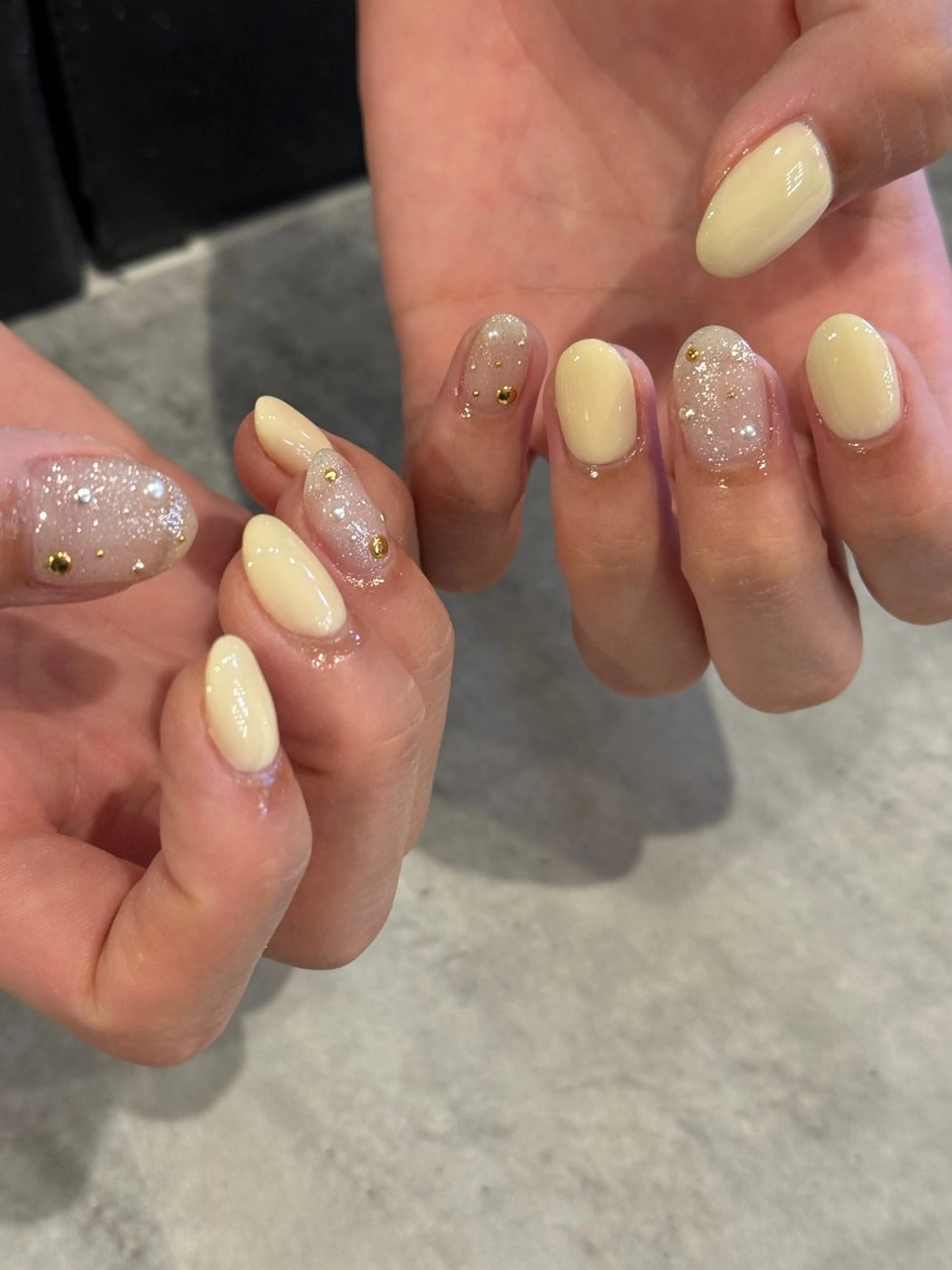 〔 新規限定 〕色混ぜOK! ハンド オフ無4本アート🫧 ¥6,160の写真