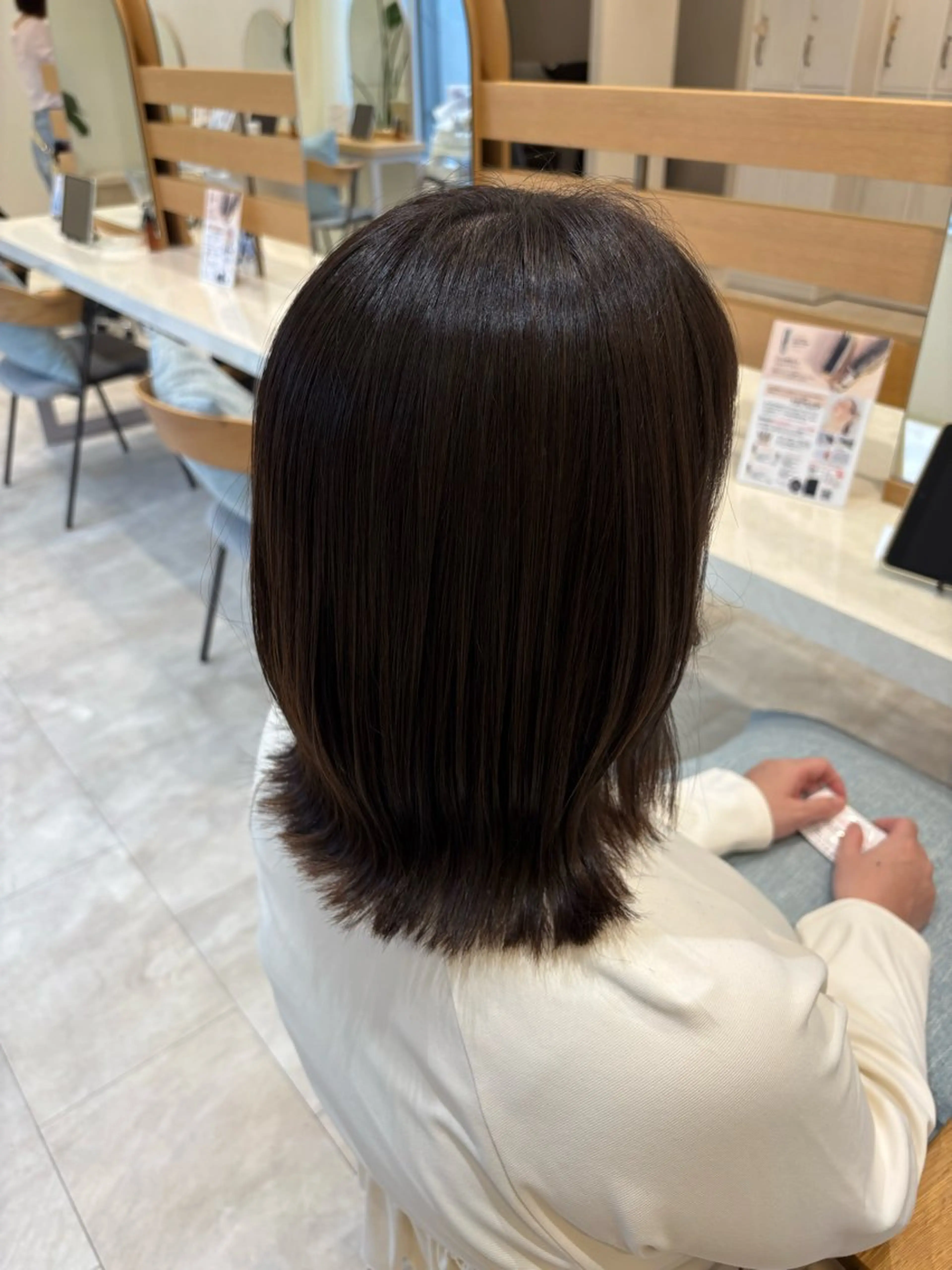 ミディアム カラー オリーブカラー Ray所属・脇尾 百花のヘアスタイル