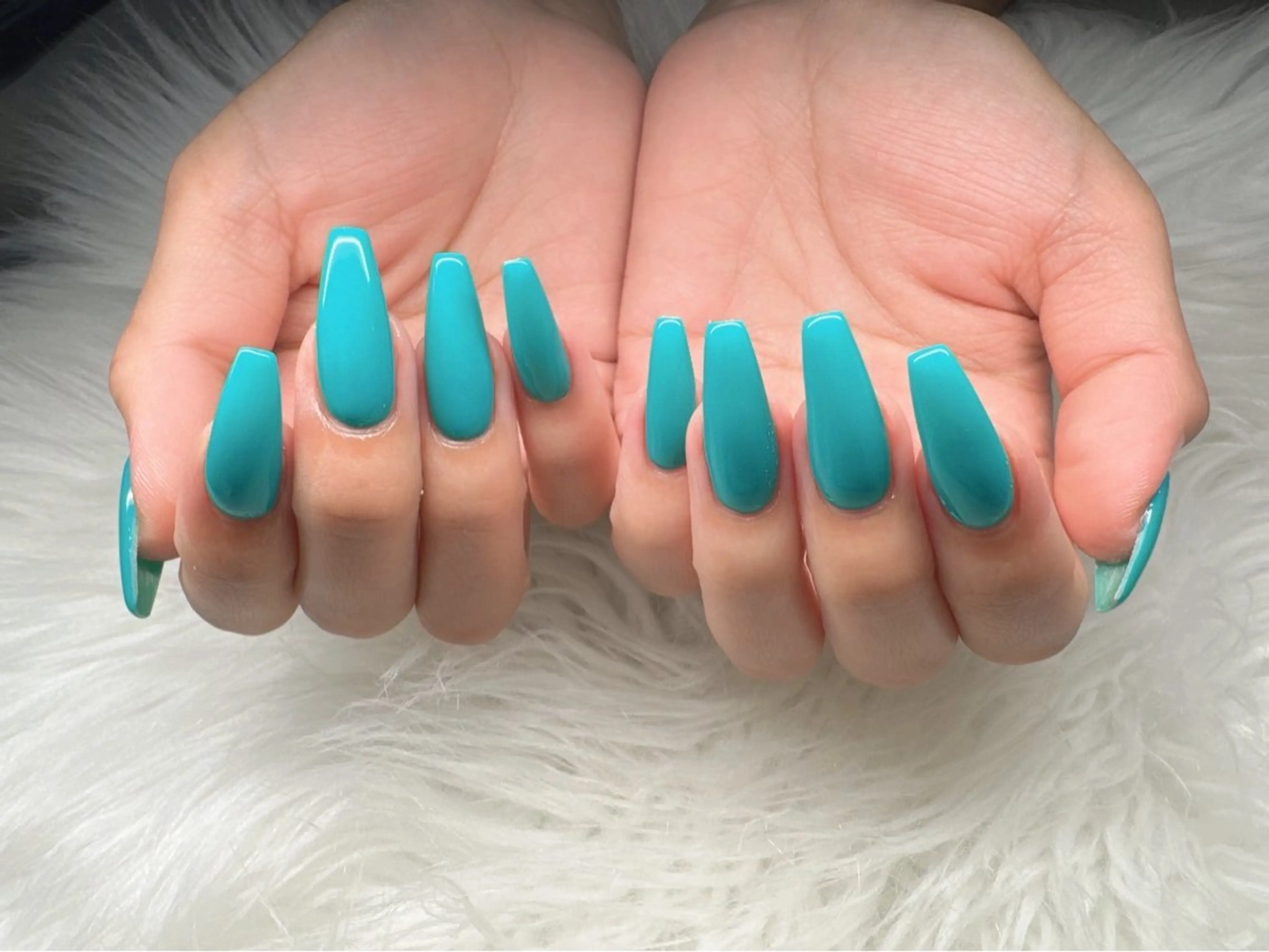 ネイル オーロラネイル フレンチネイル ガラスフレンチ ロングネイル マグネットネイル XIMINANAIL SALON堀江店のネイルデザイン