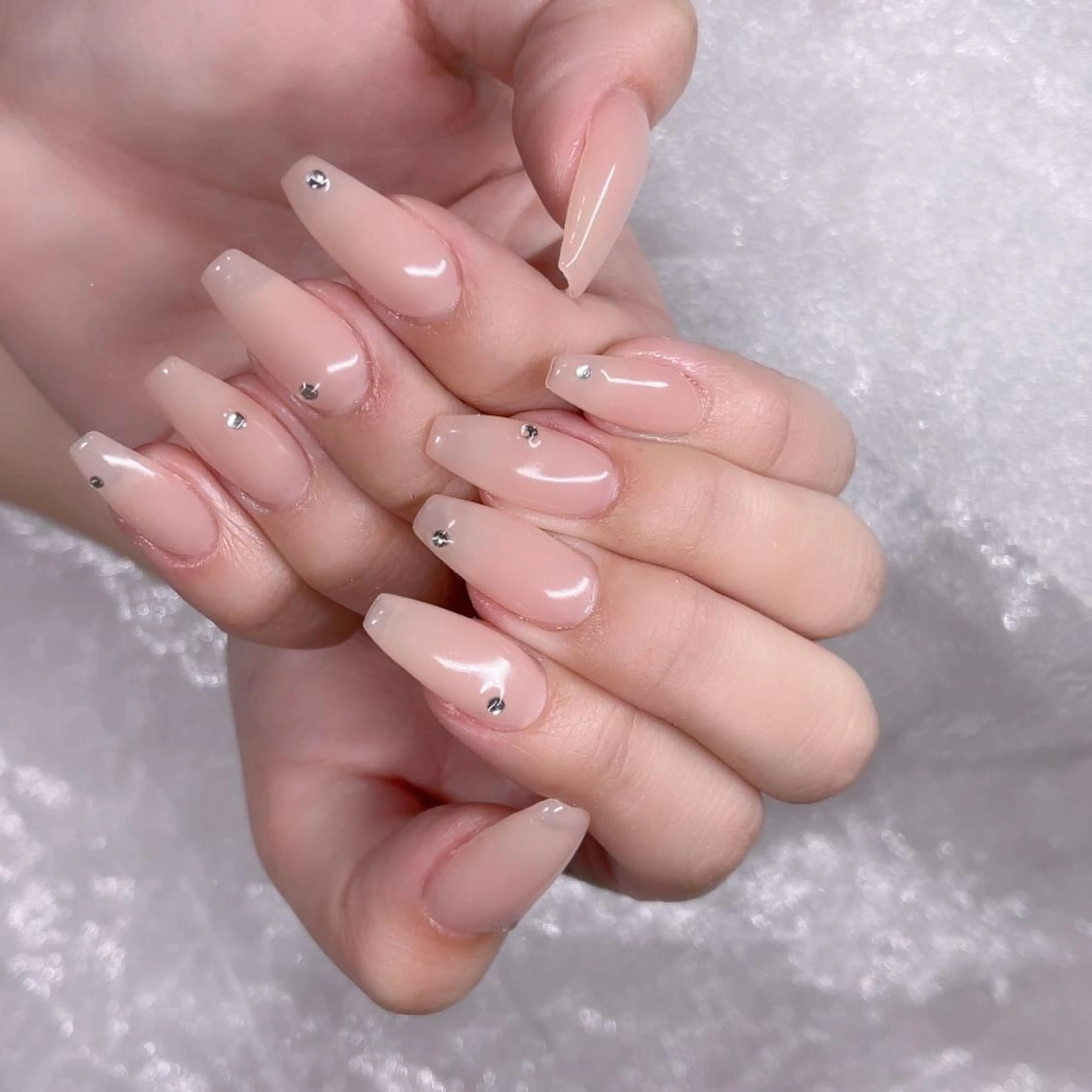 ネイル 長さ出し ネイルチップ Queens みなみのネイルデザイン