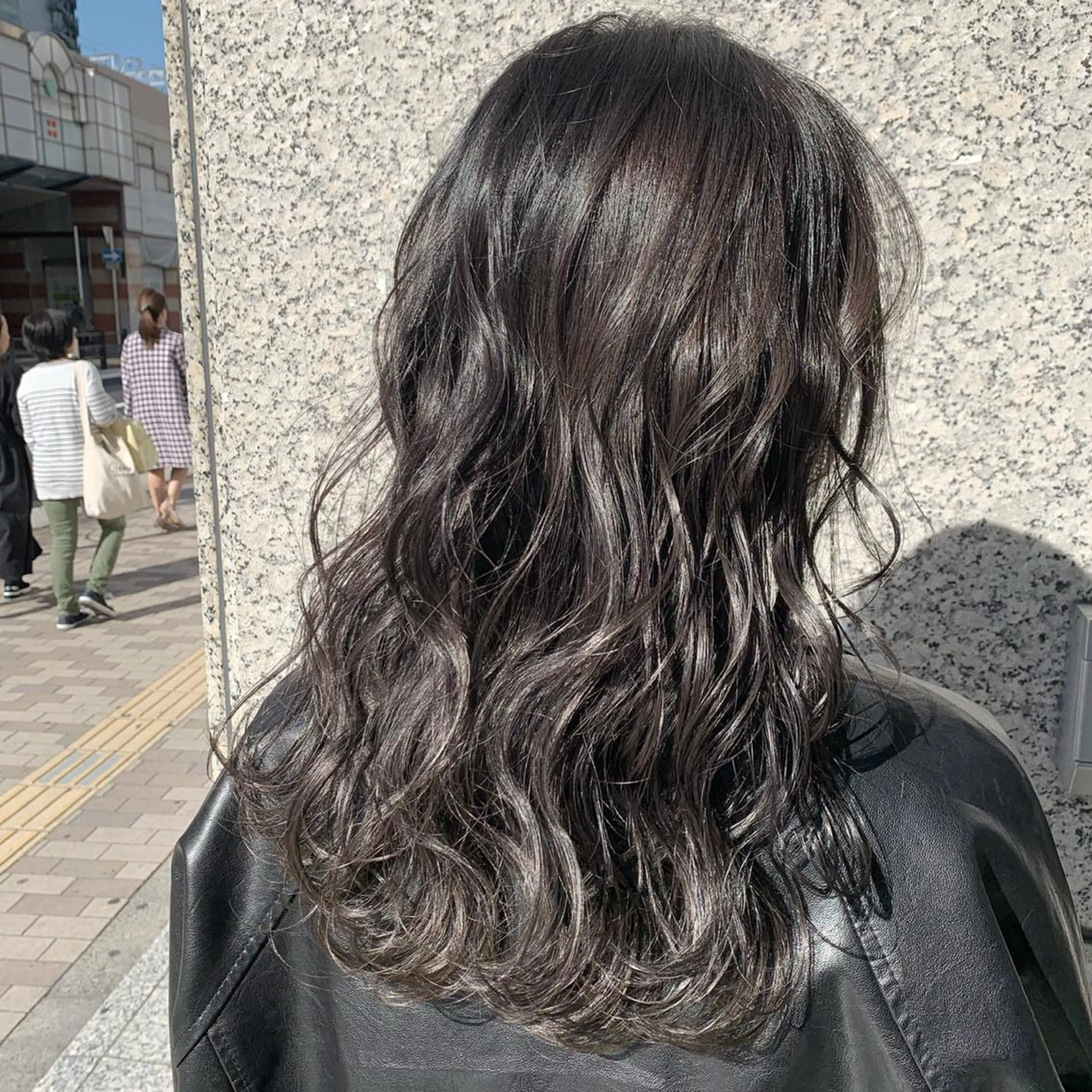 ロング カラー パーマ ヘアアレンジ メンズ キッズ ネイル マツエク・マツパ 女性専用サロン梅田 髪質改善カラーakiのヘアスタイル
