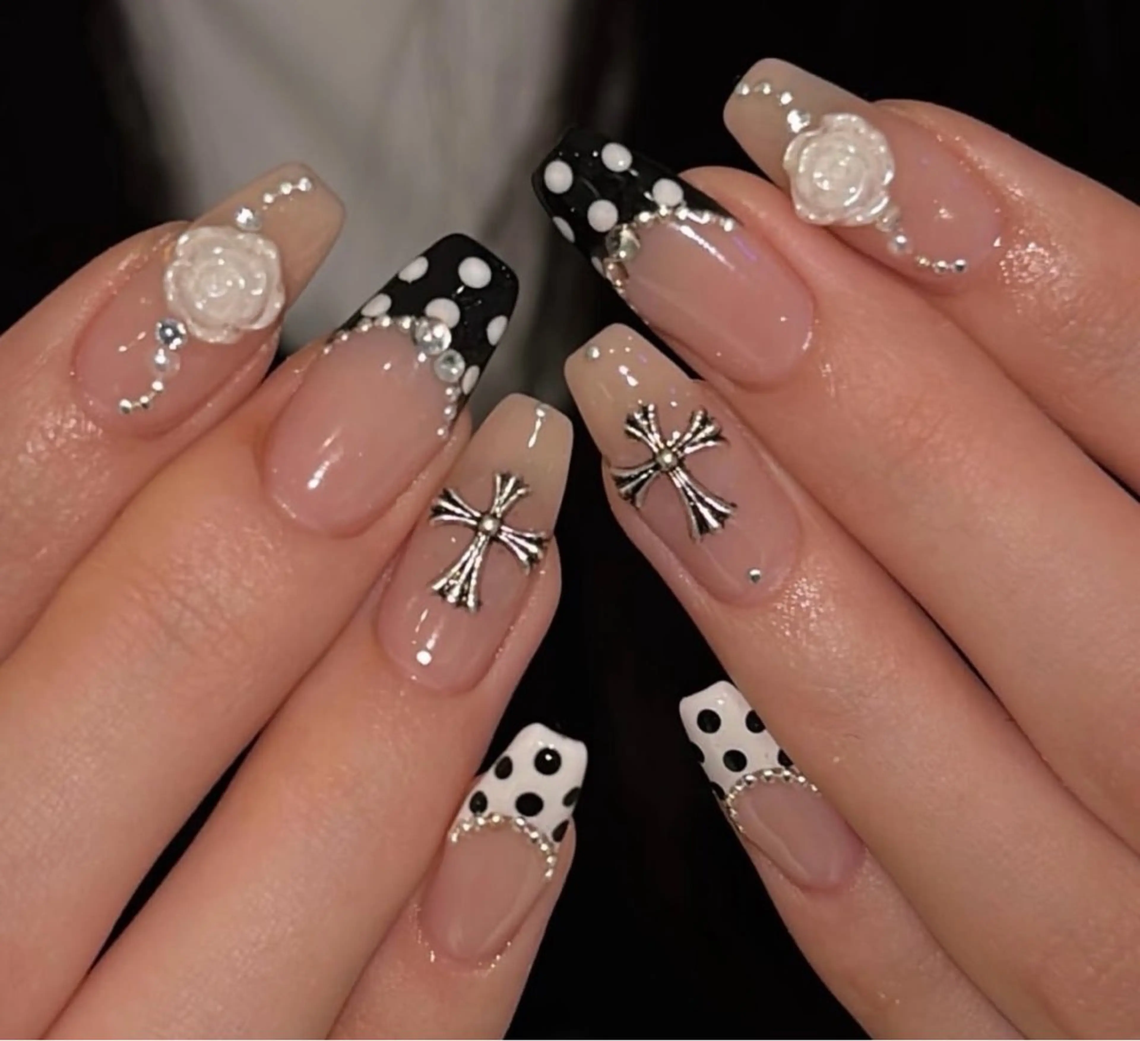 ネイル ハンドネイル WO MIAOのネイルデザイン