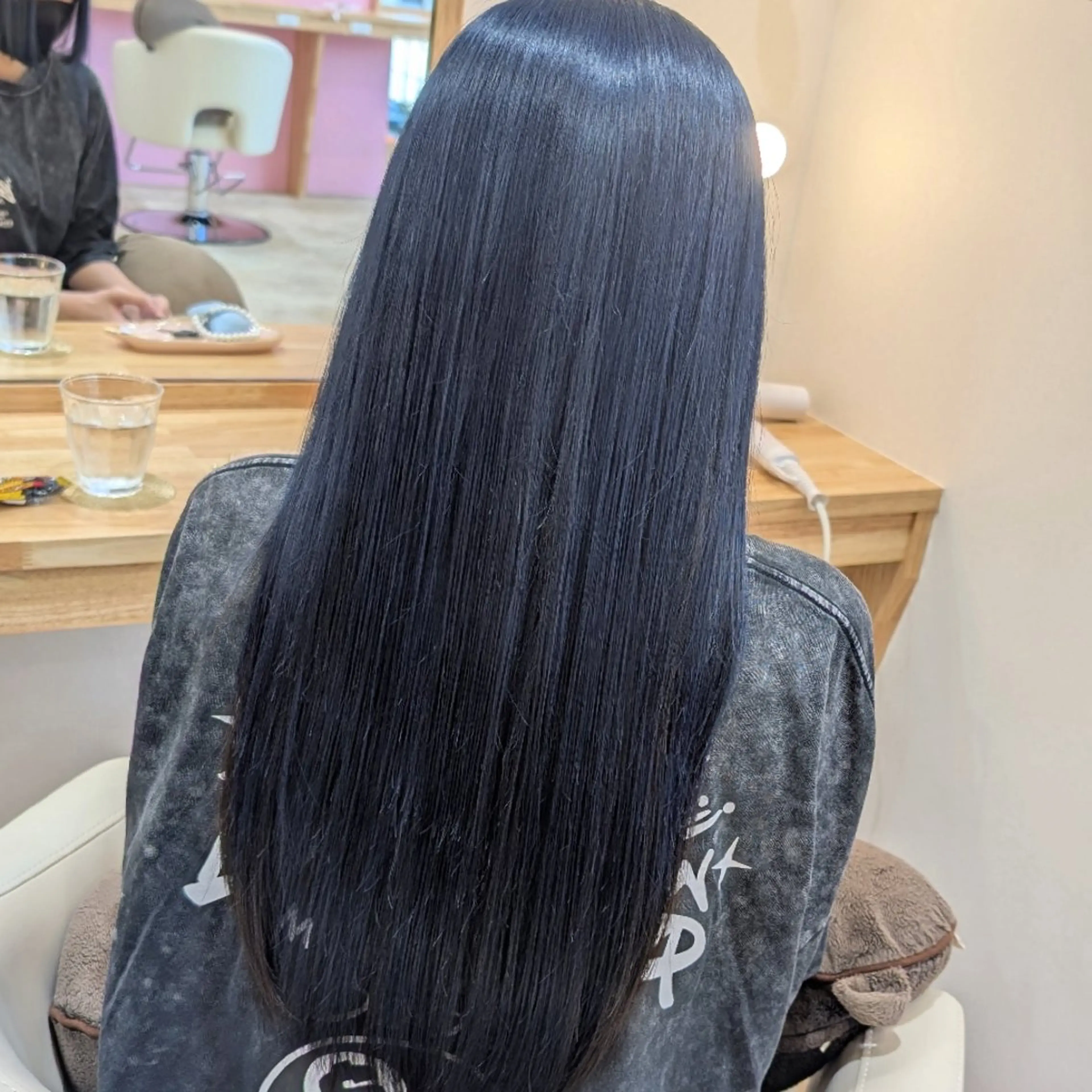 カラー ロング 彩桜/艶カラー/小顔 に見せるカット✂のヘアスタイル