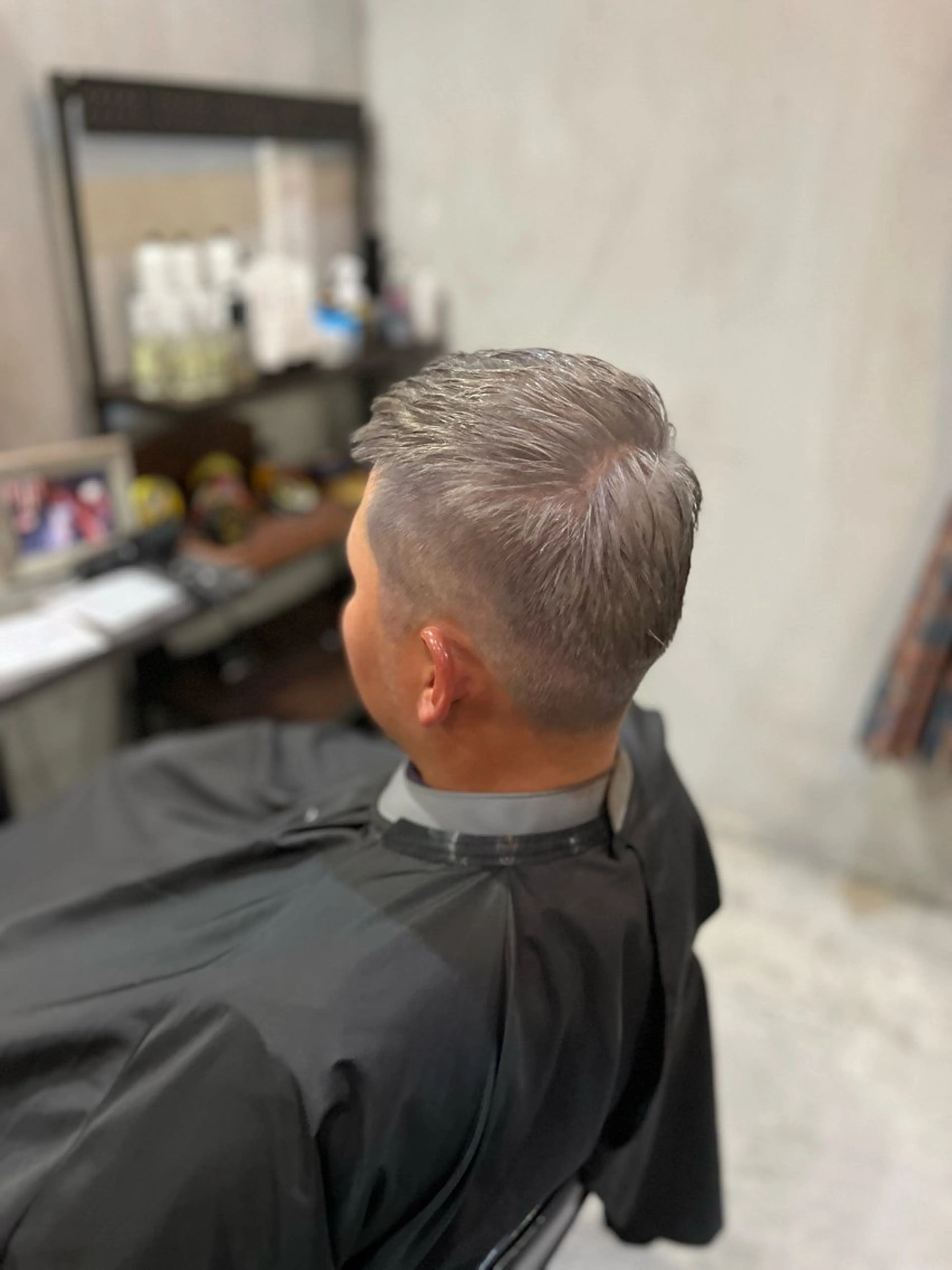 カラー ブリーチ ダブルカラー 中川 花菜のヘアスタイル