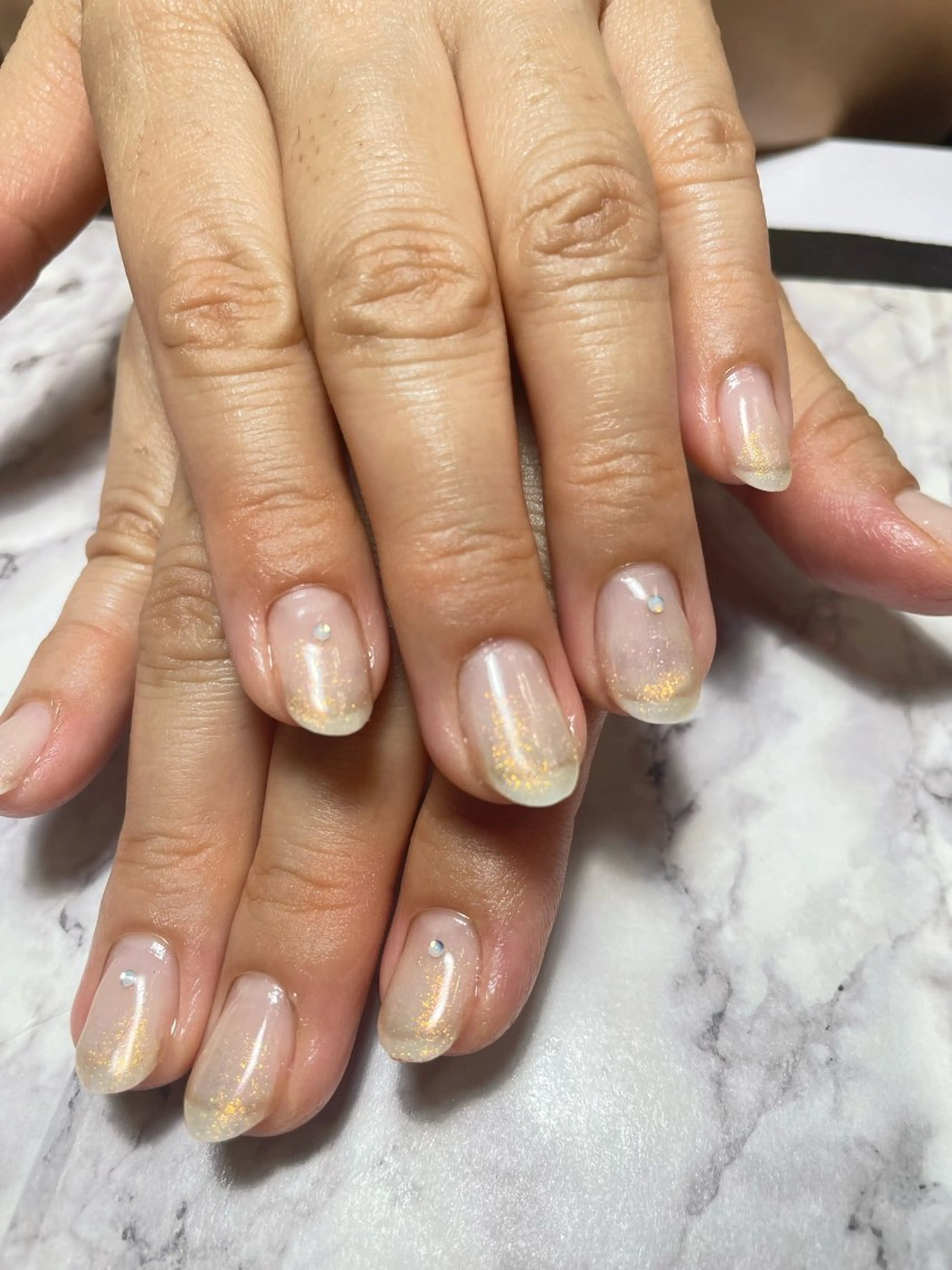 ネイル シンプルネイル 荒井 恵のネイルデザイン