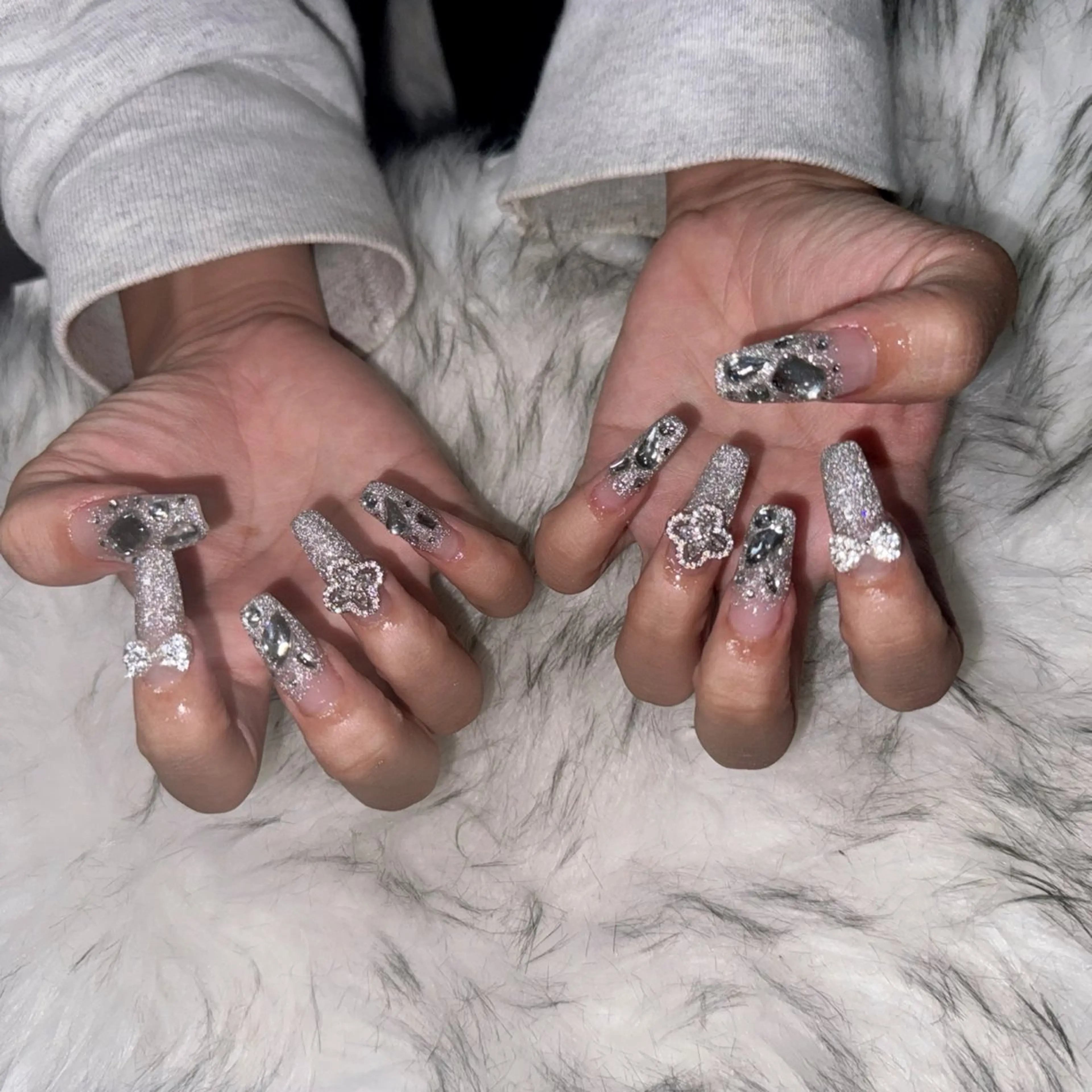 ロング ハンドネイル mao .のネイルデザイン