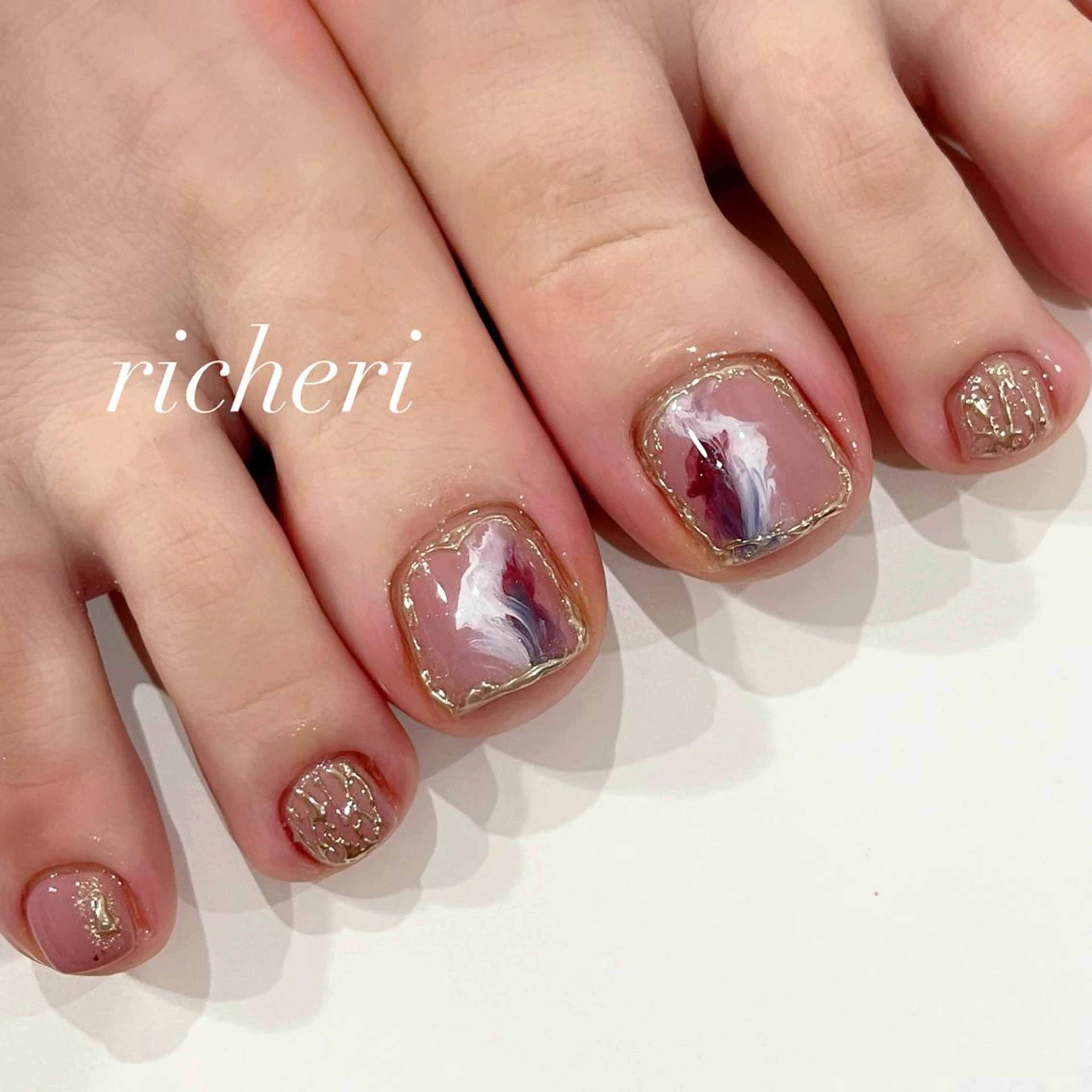 ミディアム ネイル 韓国風ヘア アートネイル フットネイル フレンチネイル ジェルネイル richeri beautyのエステ・リラクイメージ