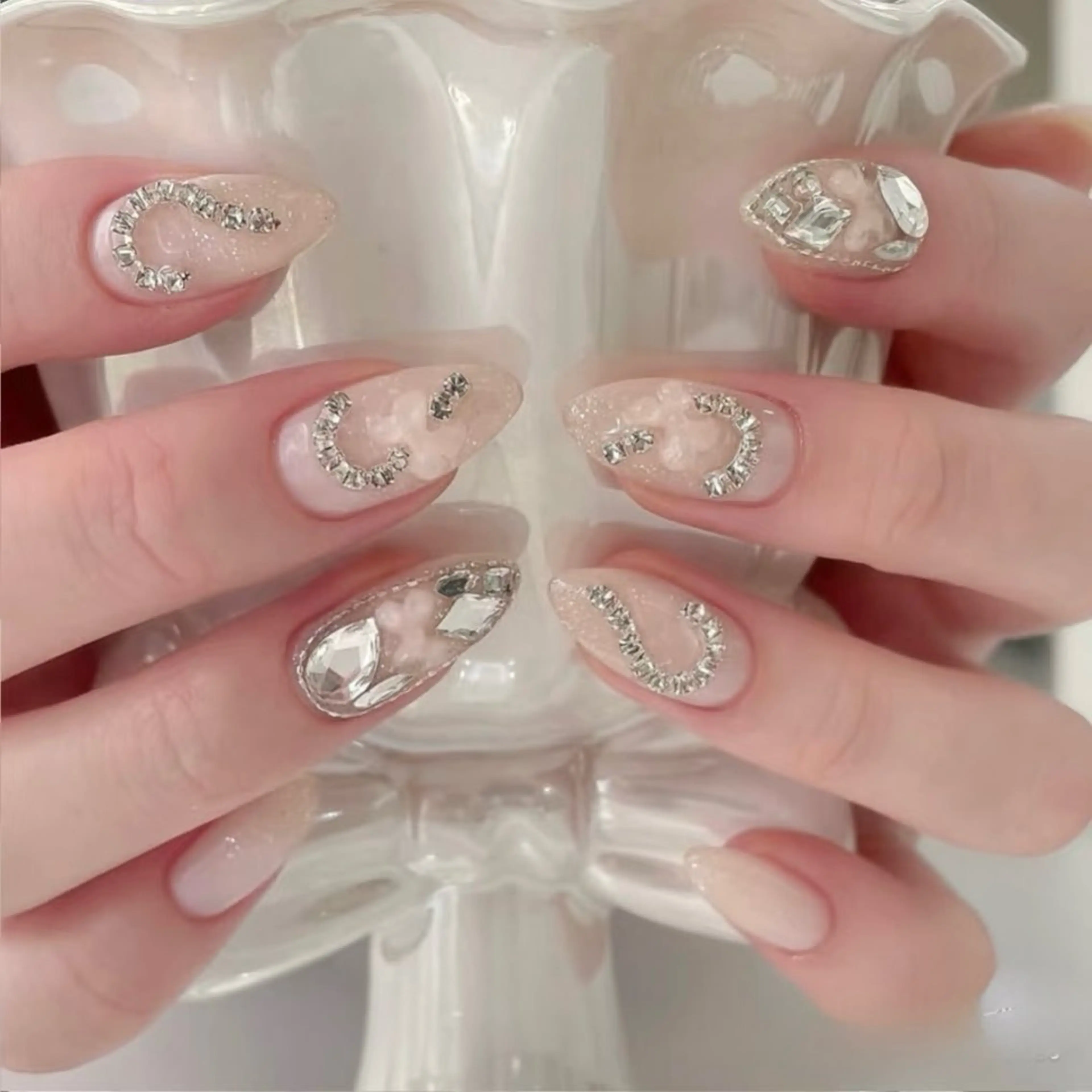 ネイル 穎 アオリのネイルデザイン