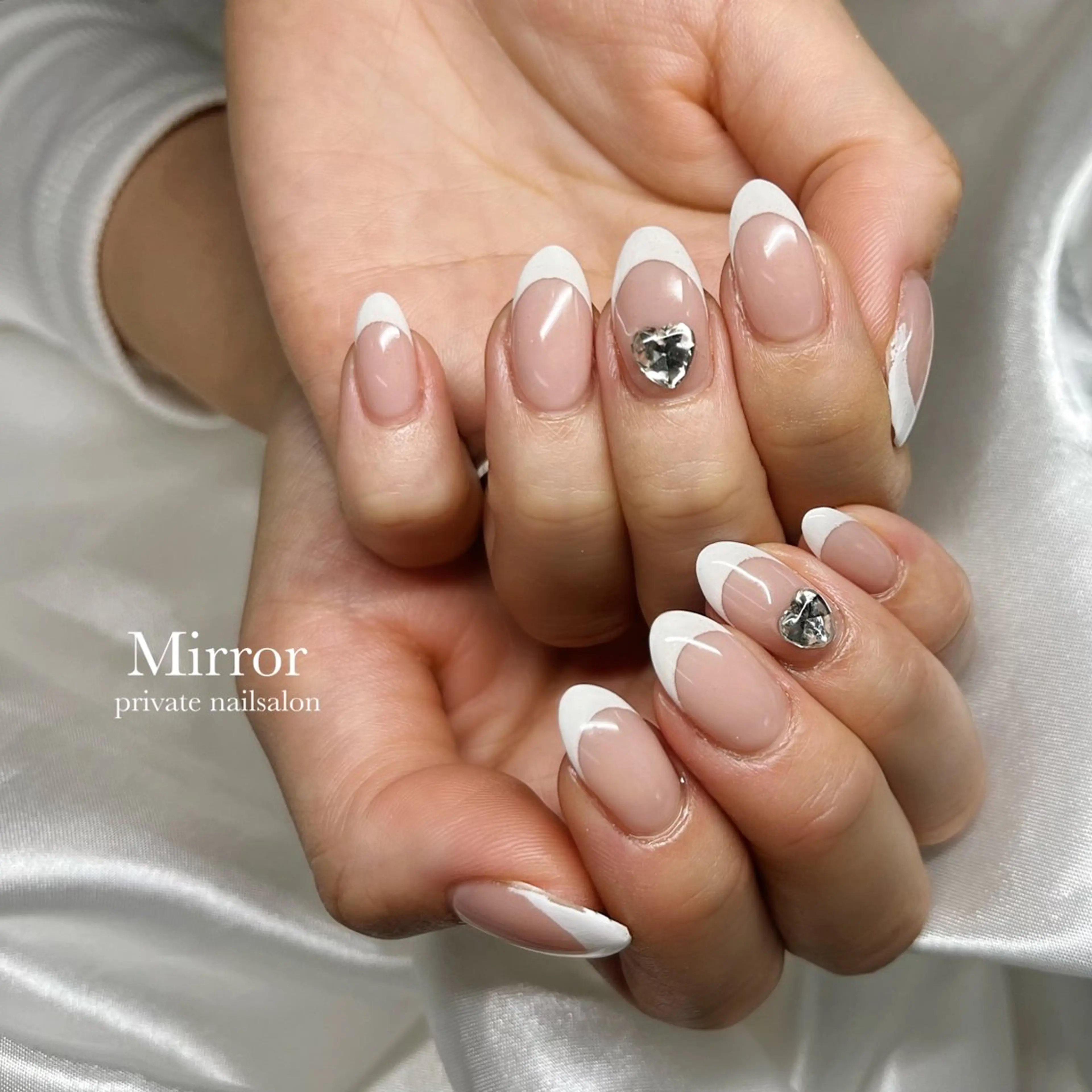 ネイル nailsalon Mirrorのネイルデザイン