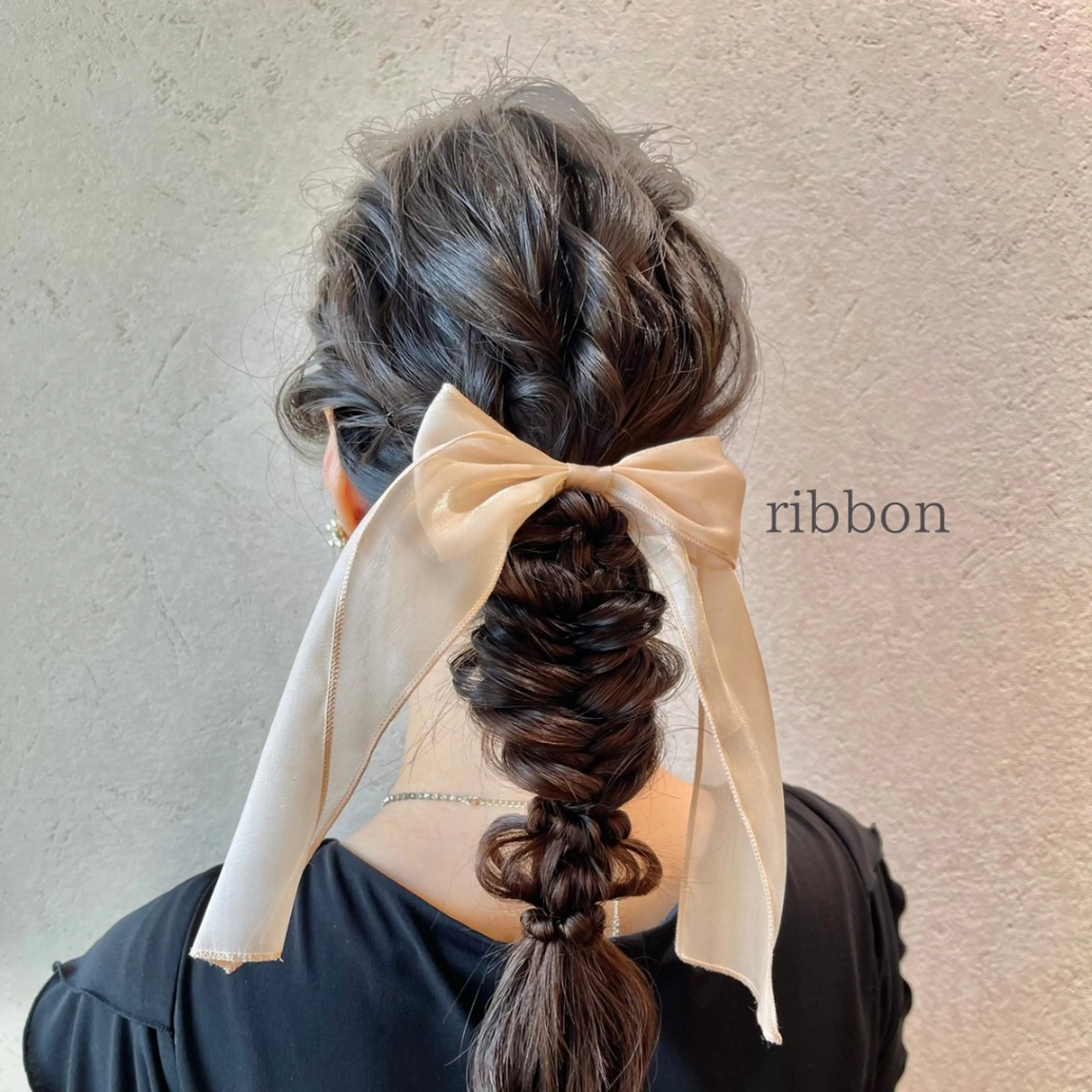 セミロング ヘアアレンジ 結婚式・ブライダル デート 卒業式のヘアスタイル ヘアセット charm《銀座》 ヘアセット/縮毛矯正のヘアスタイル