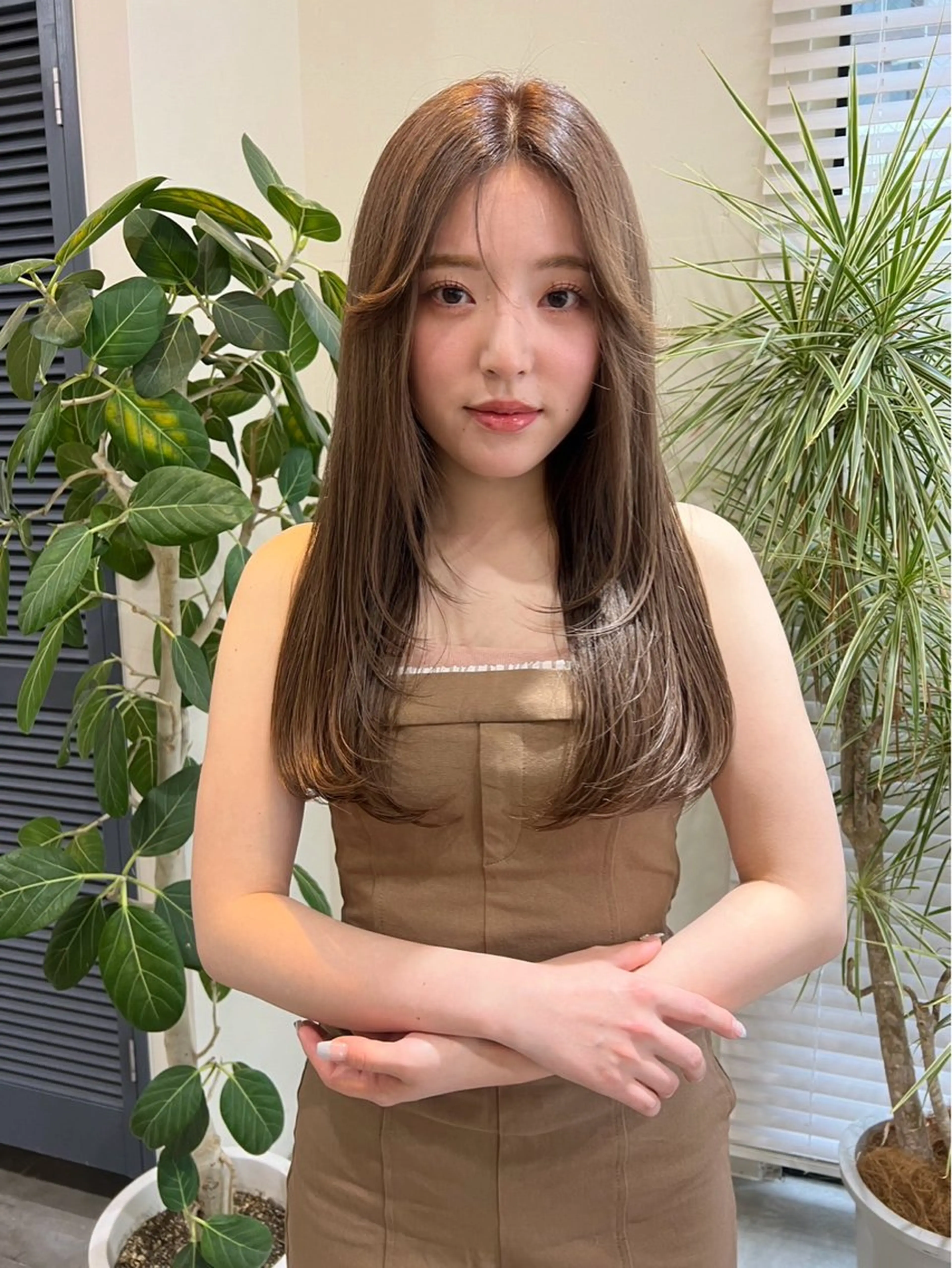 【限定】ミディアムロング限定レイヤーカット＋透明感抜群アディクシーカラー＋高濃度補修成分配合艶TM 💎🌈の写真