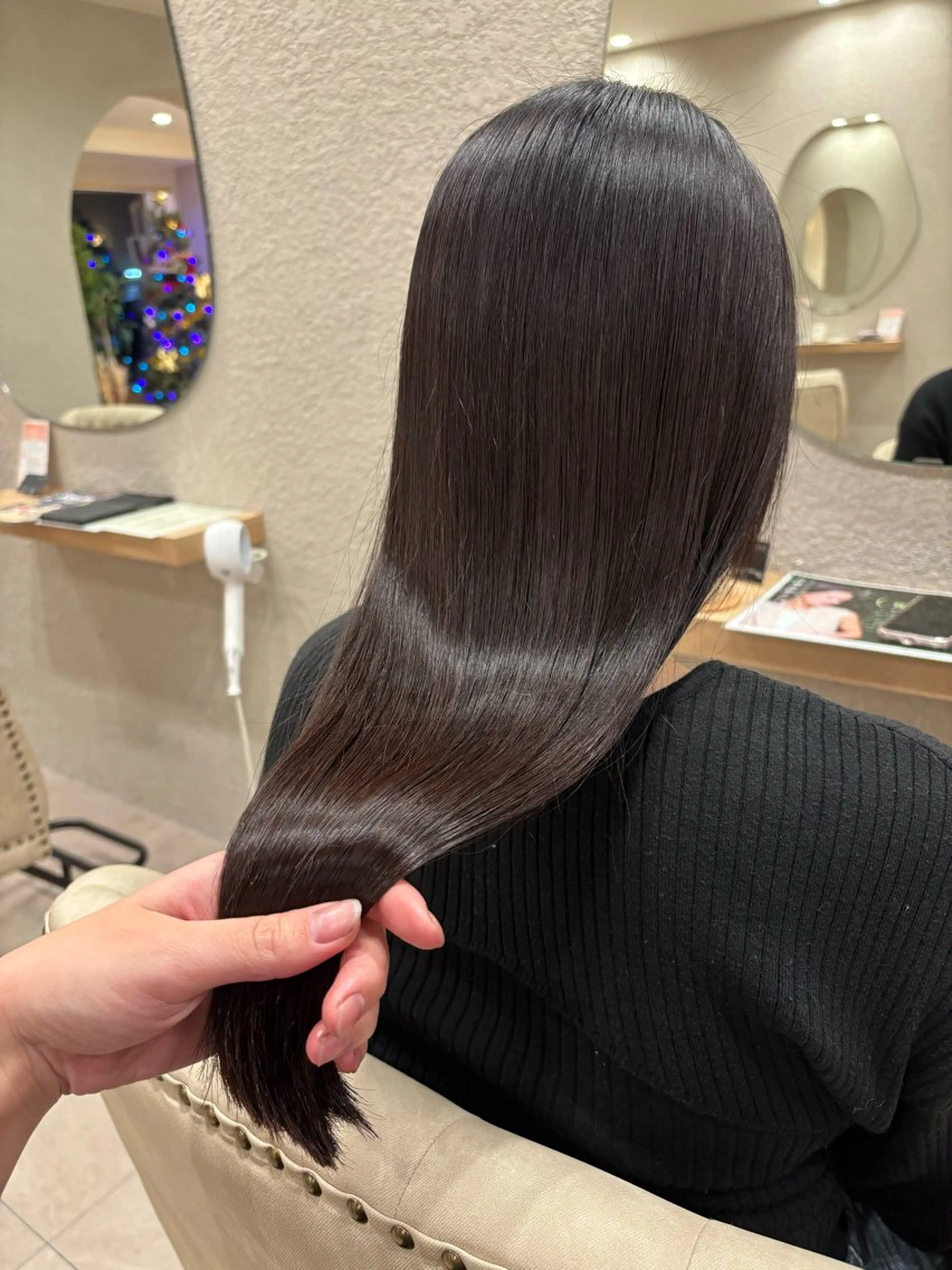 ロング トリートメント 透明感カラー⭐️🌈 野村玲美のヘアスタイル