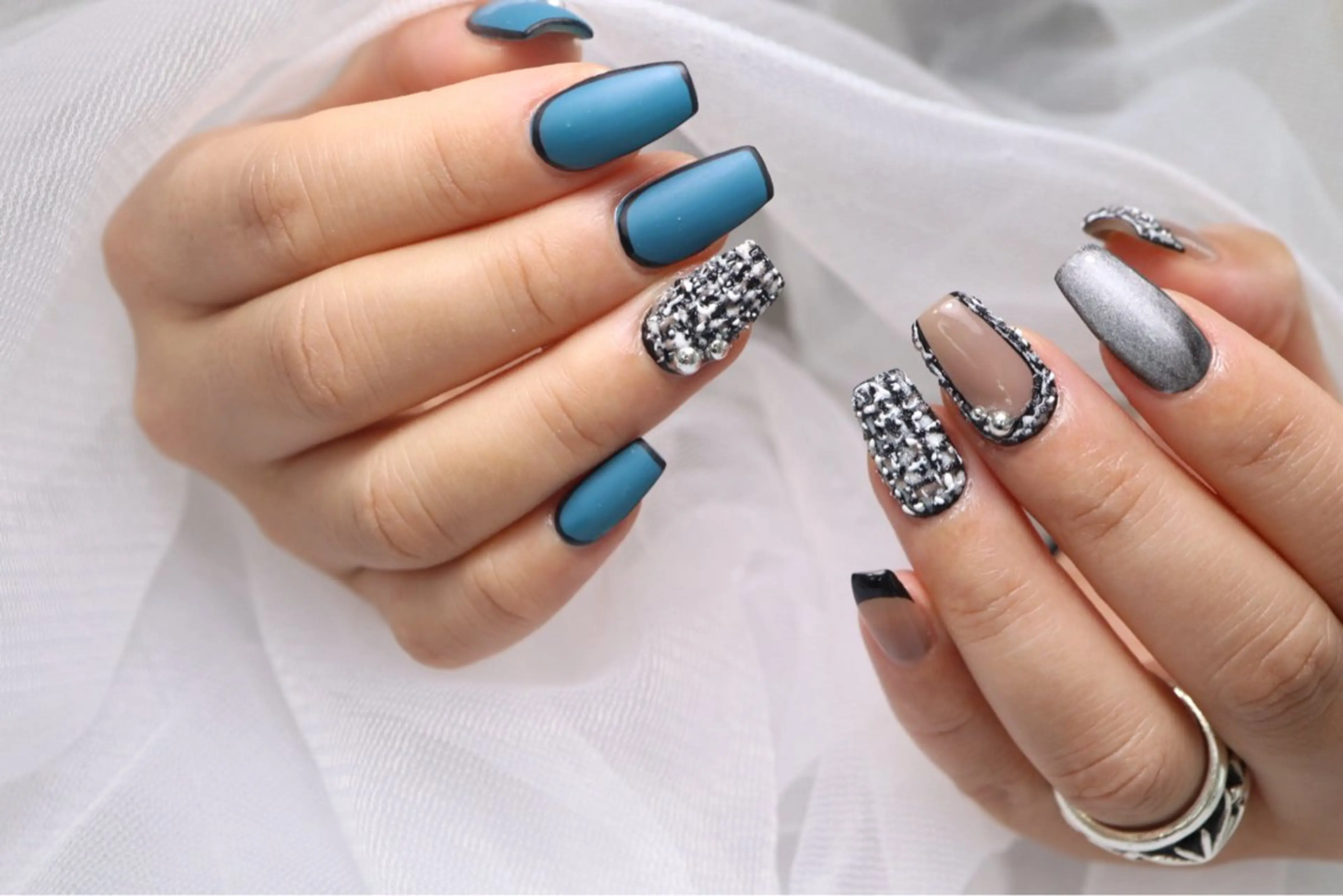 ネイル nailsalon MANINA齋藤愛美のネイルデザイン