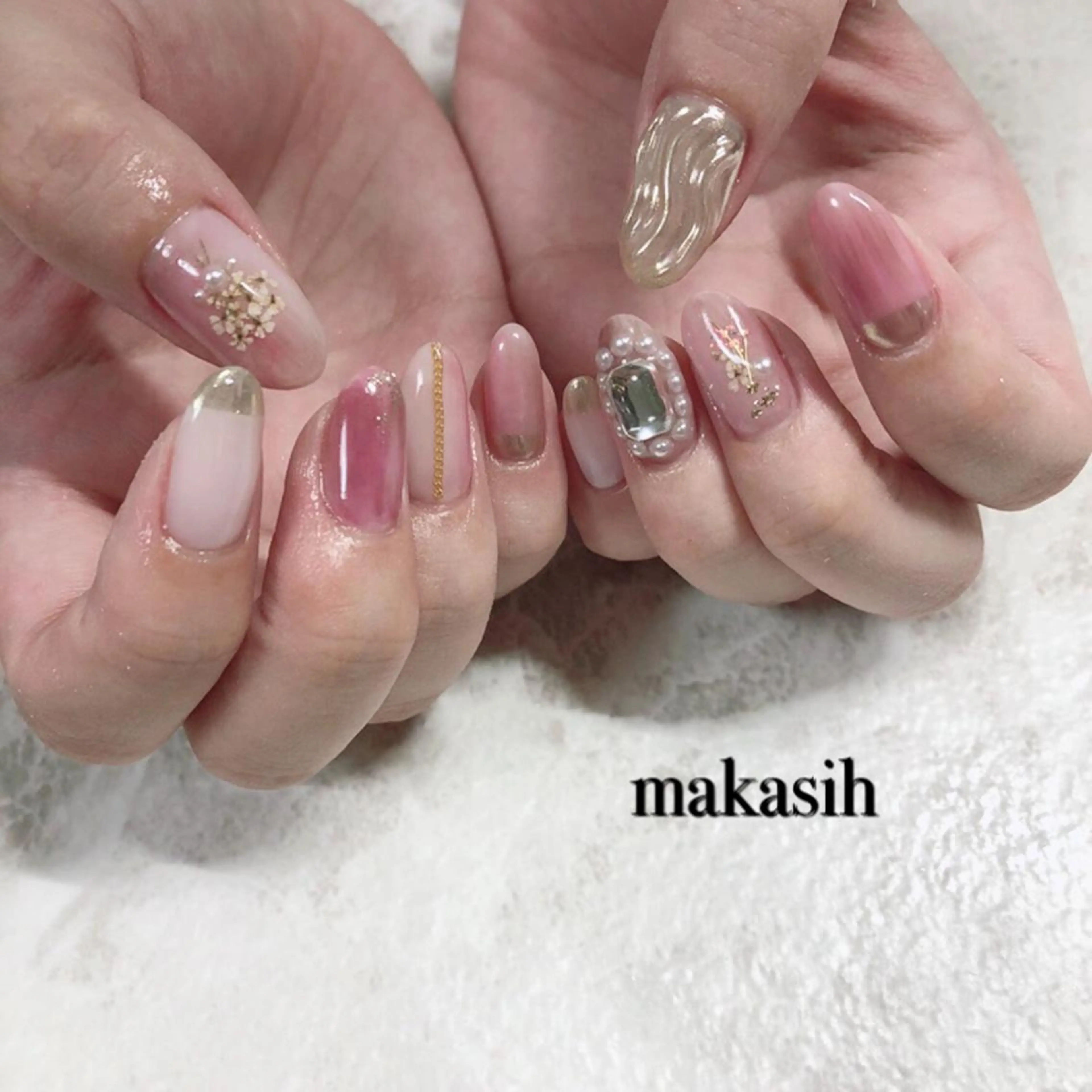 ネイル フラワーネイル ミラーネイル 濱田 美菜子のエステ・リラクイメージ