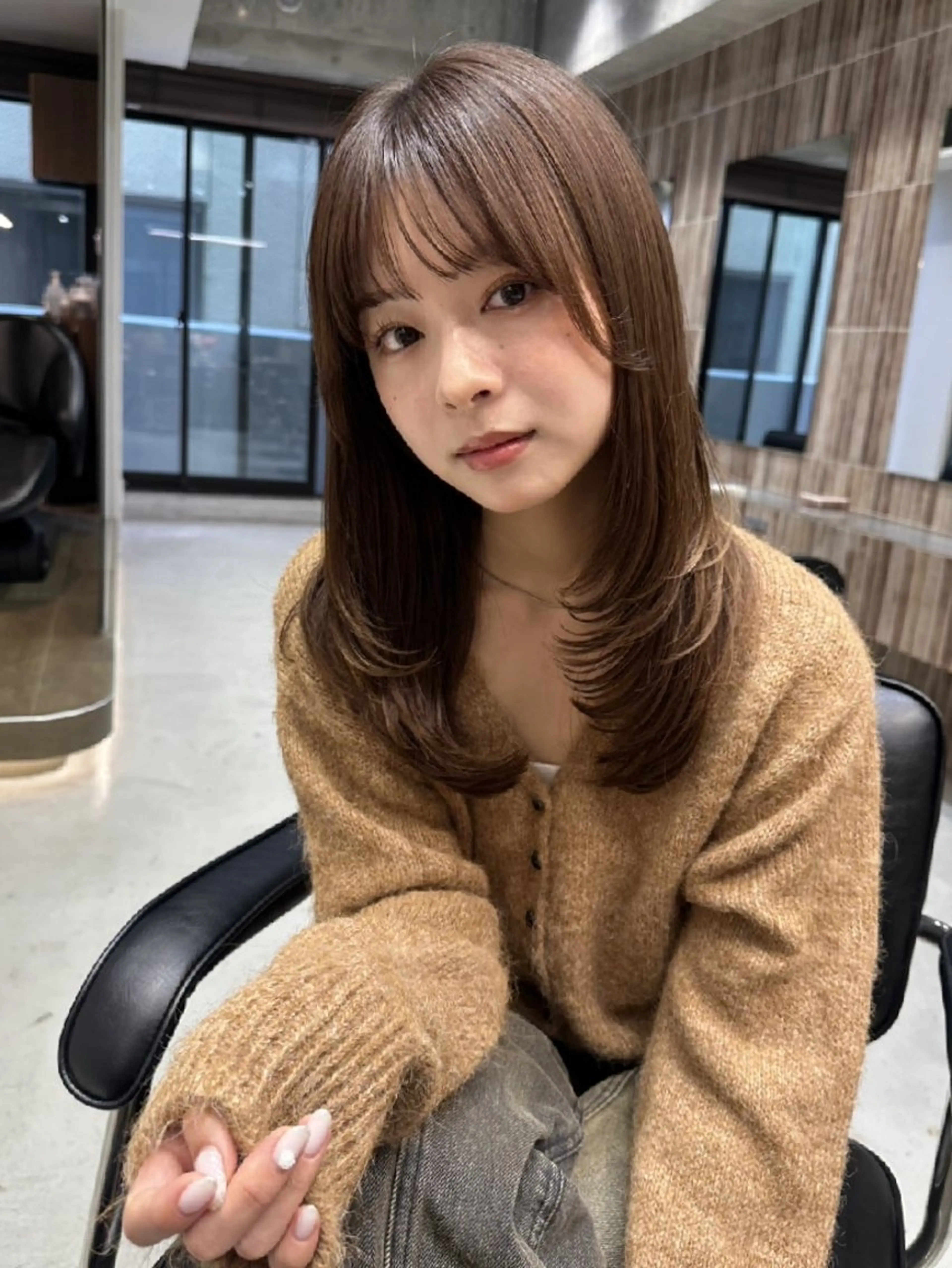 ロング カラー ベージュカラー 透明感カラー ココアベージュ 顔周りカット ハッシュカット カット ヘアカラー トリートメント HONEY渋谷 髪質改善/レイヤーのヘアスタイル