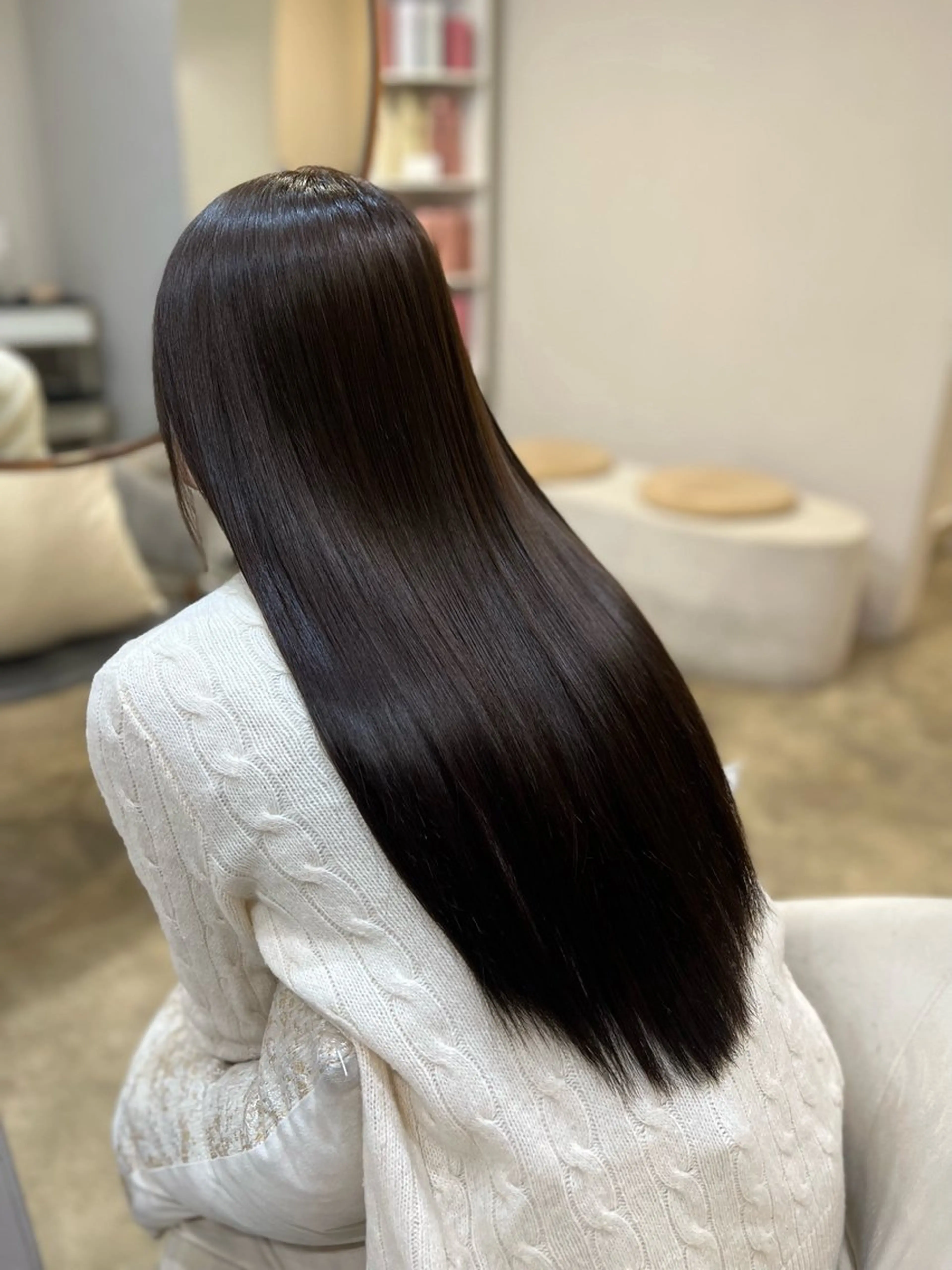 セミロング 縮毛矯正 shien🌹 艶髪／縮毛矯正🌹のヘアスタイル