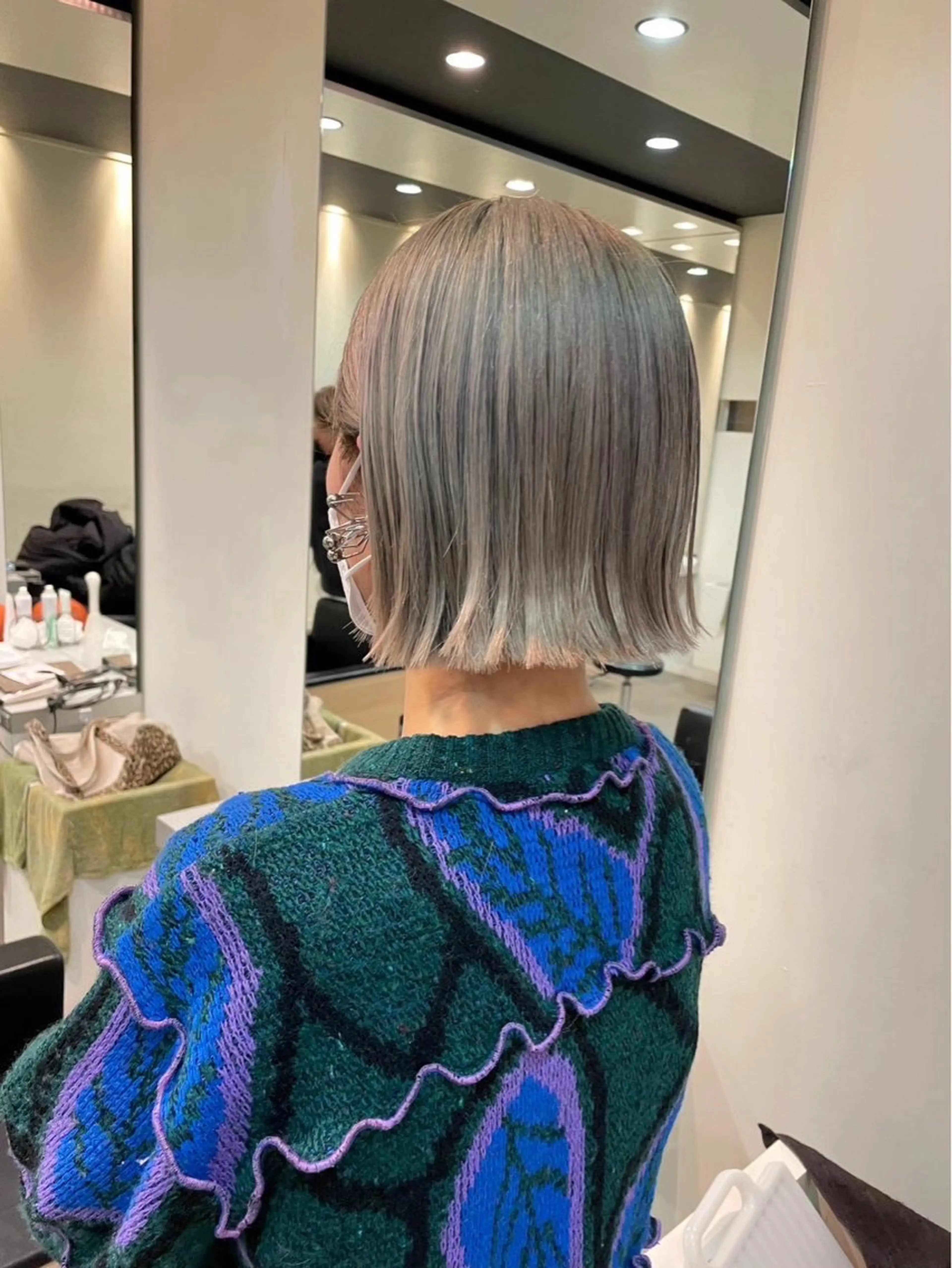 ミディアム 岩岡 つなみのヘアスタイル