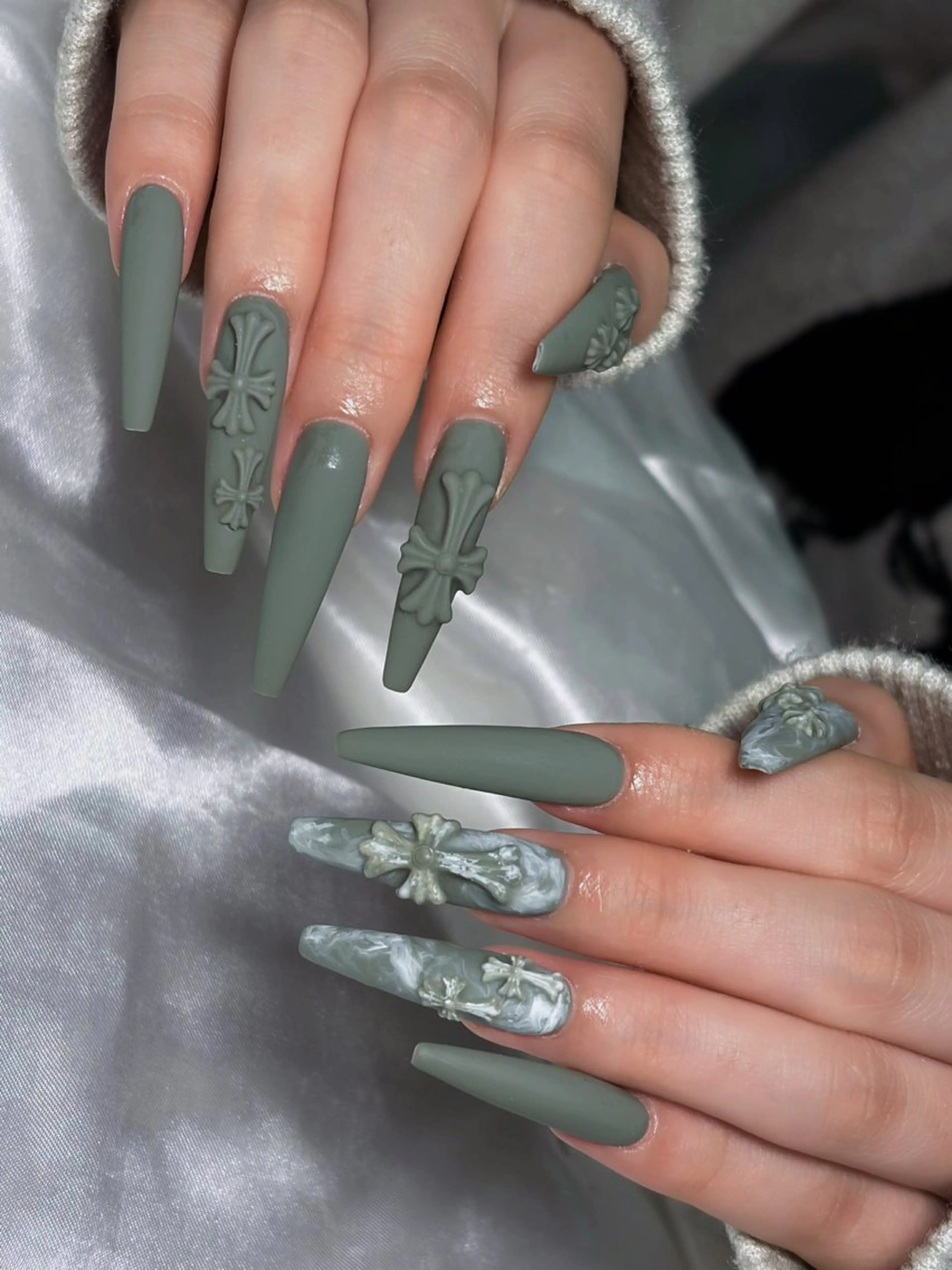 ネイル ハンドネイル LEELA NAIL STUDIOのネイルデザイン