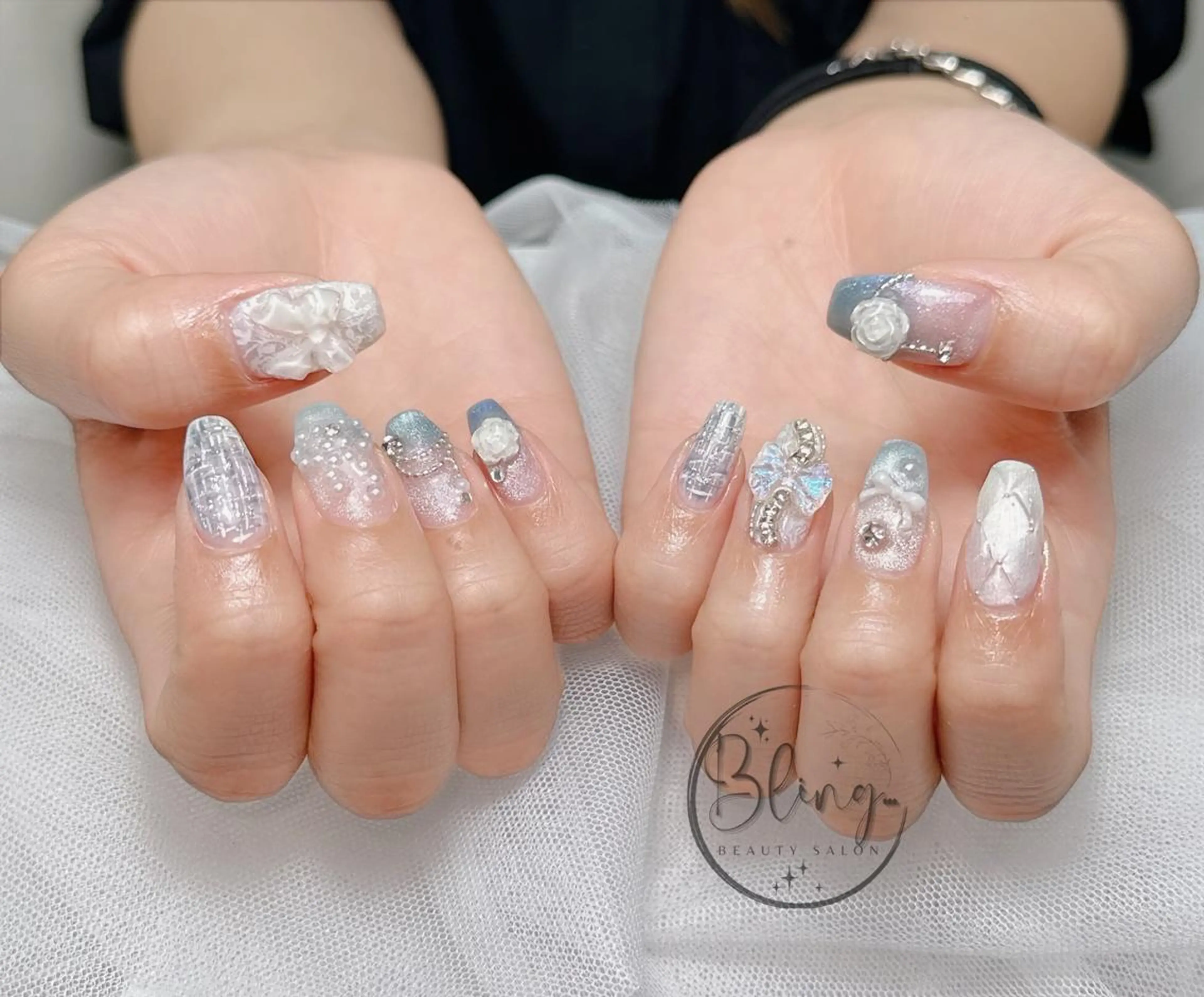 ロング 韓国風ヘア ハンドネイル 波 なみのネイルデザイン