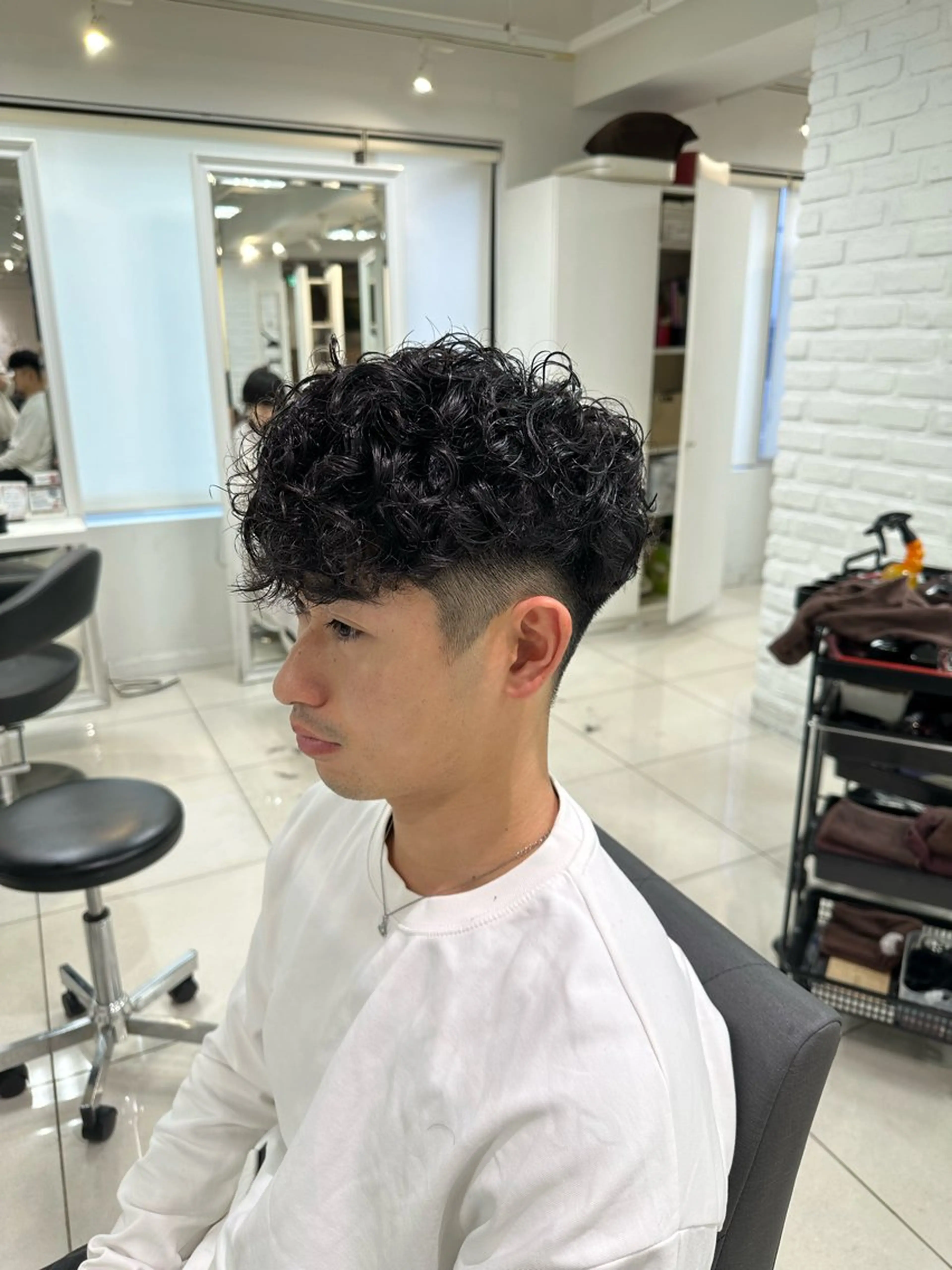 ショート パーマ メンズ スペインカール カット パーマ トリートメント フェザーパーマ職人 🪶ryosukeのヘアスタイル