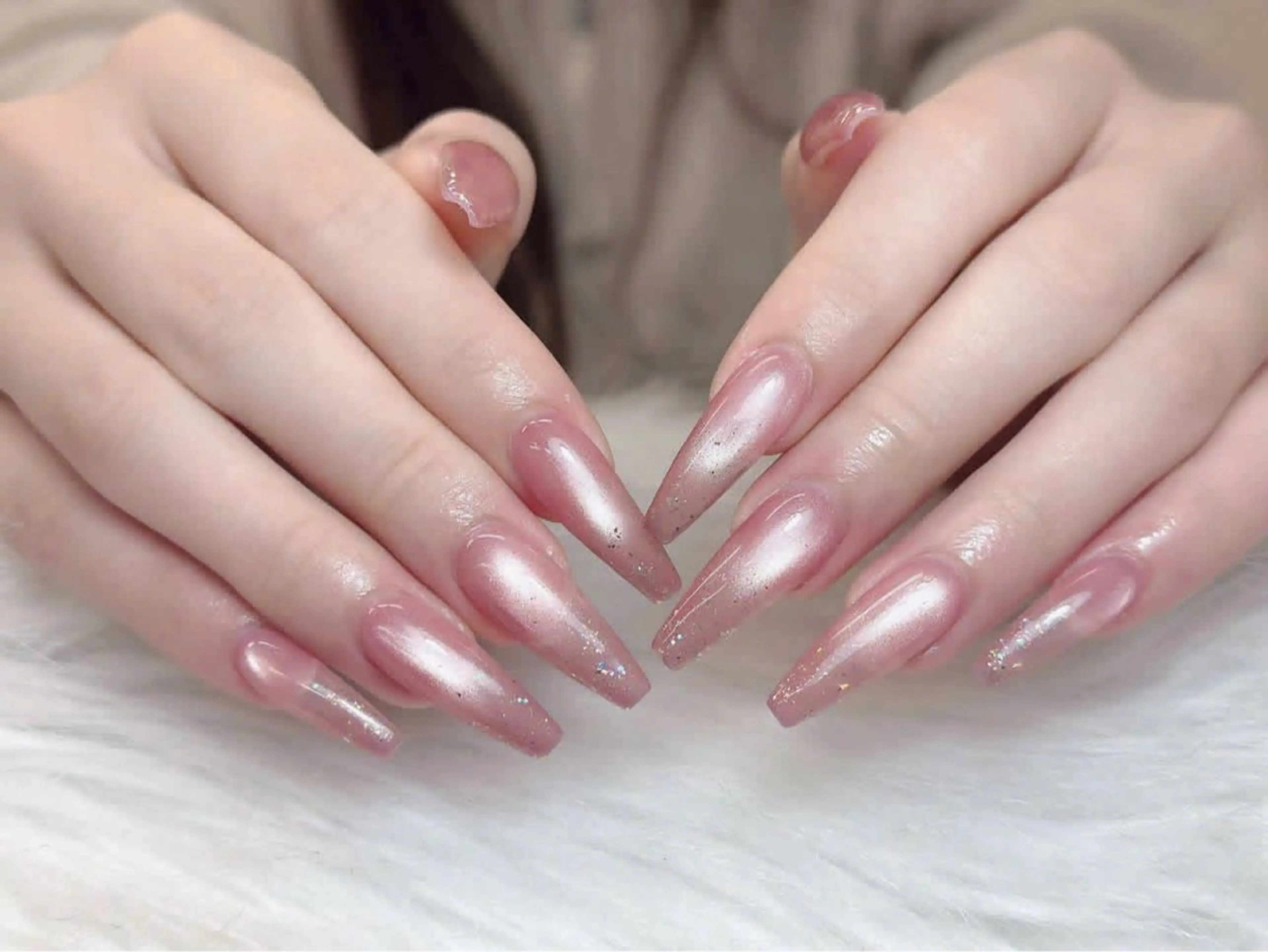 ネイル キラキラネイル 韓国ネイル オフィスネイル ワンカラーネイル シンプルネイル ハンドネイル Haruki Nail Salonのネイルデザイン